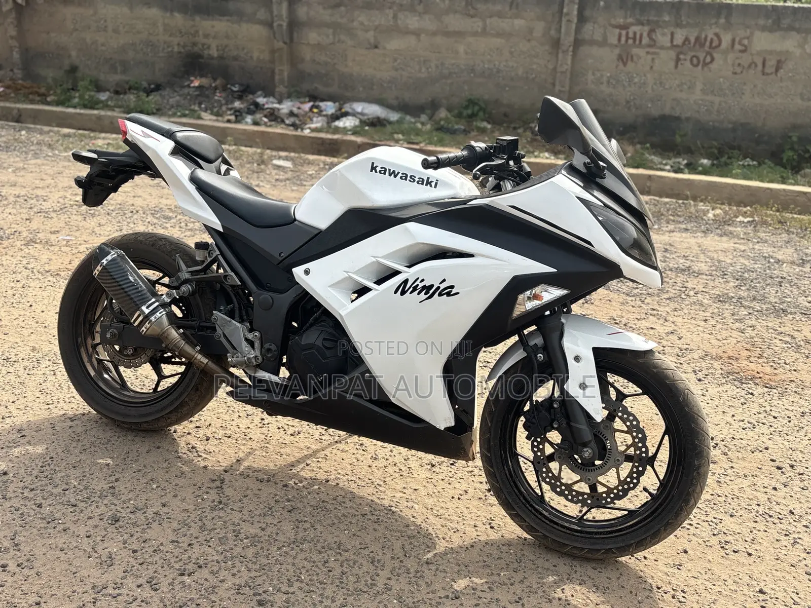 Kawasaki Ninja 300 2012 White