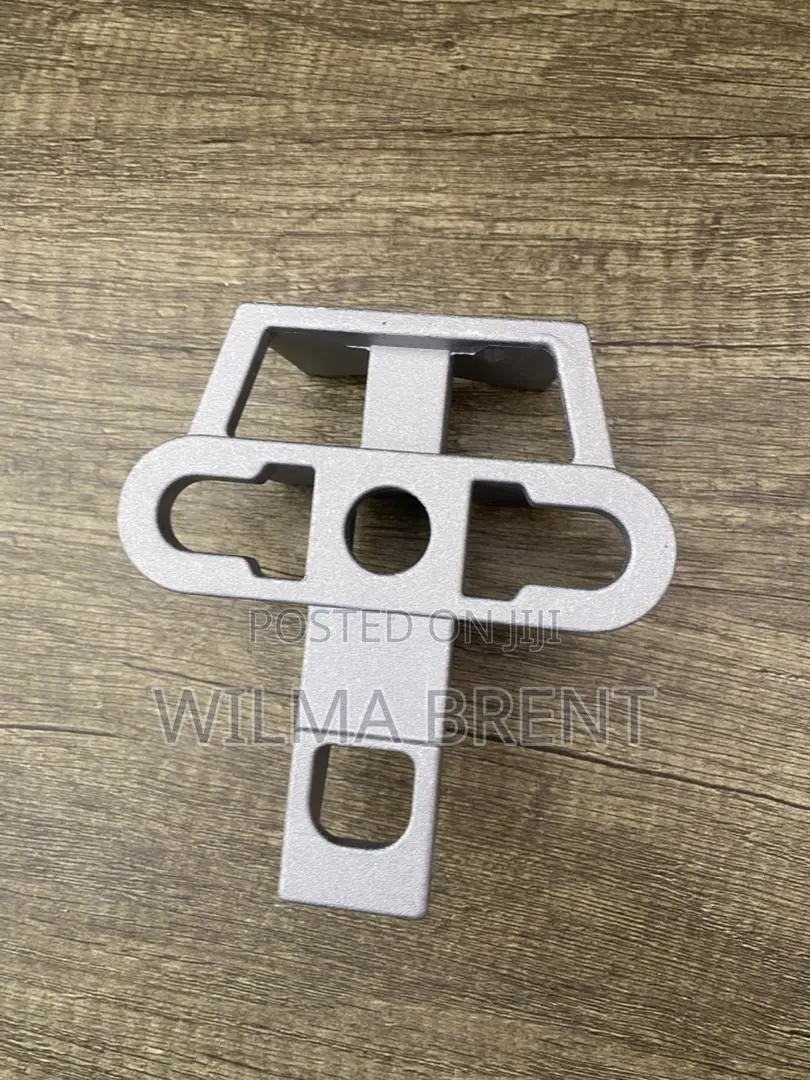Universal Pole Bracket