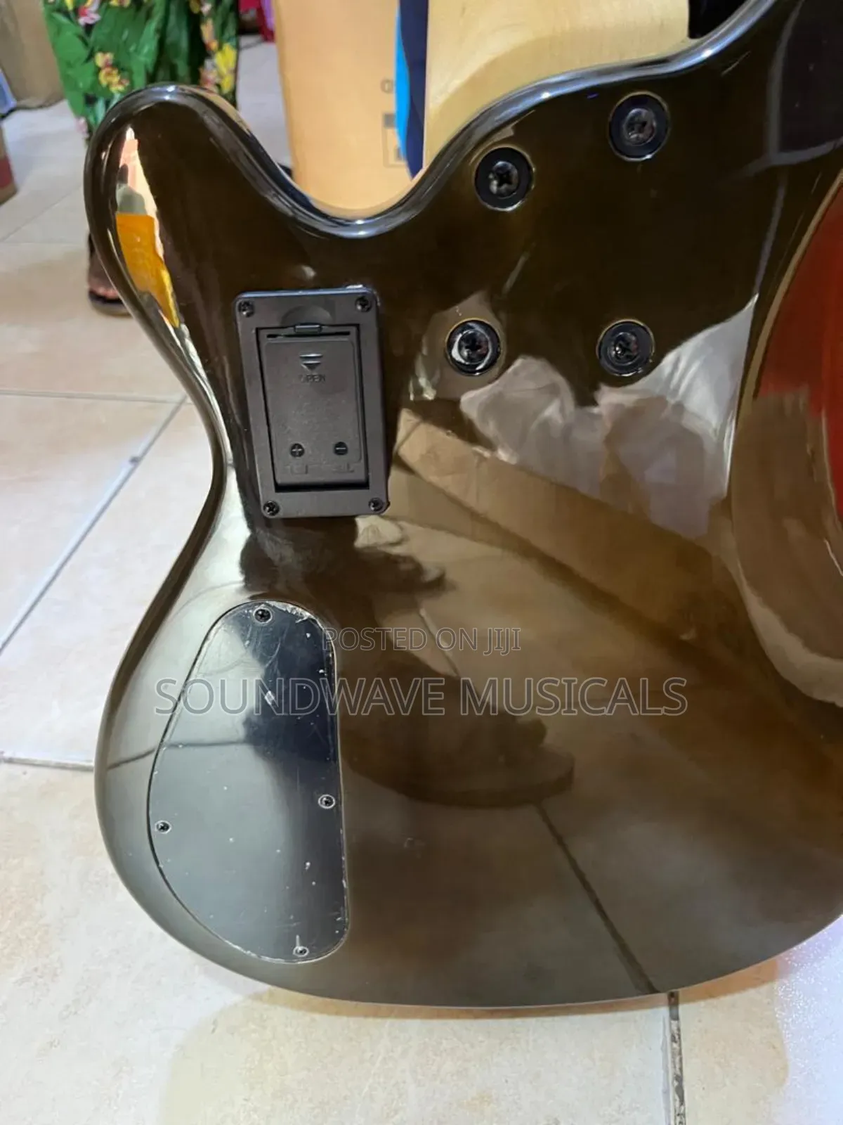 Acl Active 5-strings Bass Guitar
