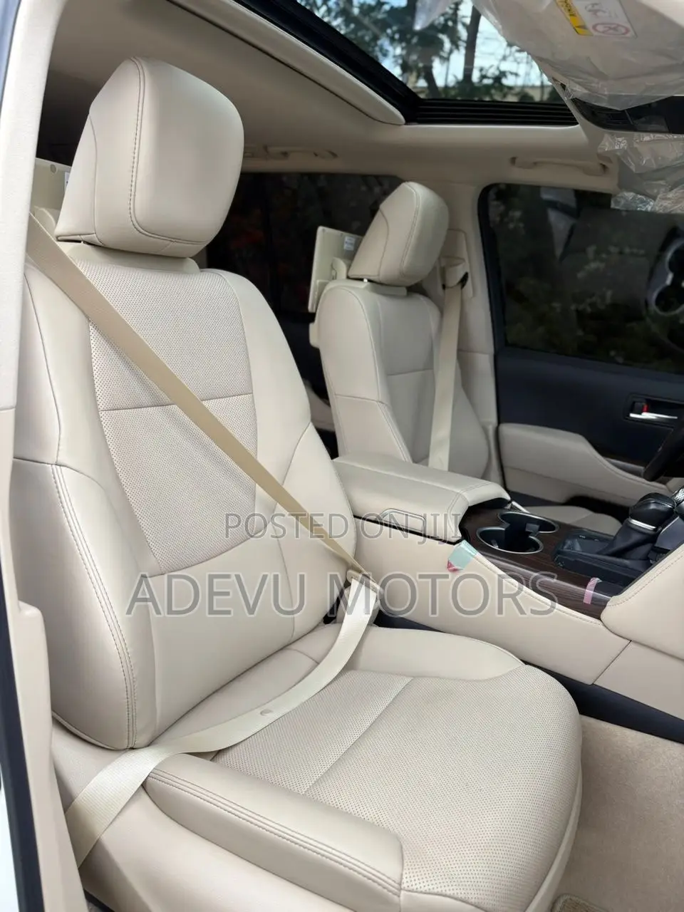 Toyota Land Cruiser LC300 2024 White