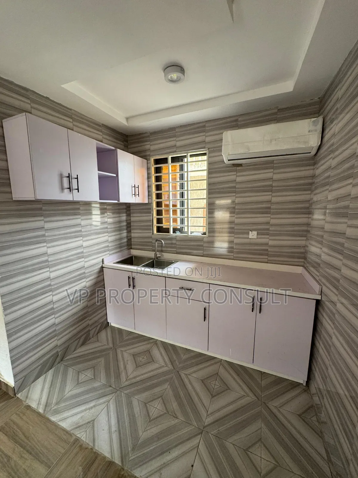 2bdrm Apartment in Neoplan for rent