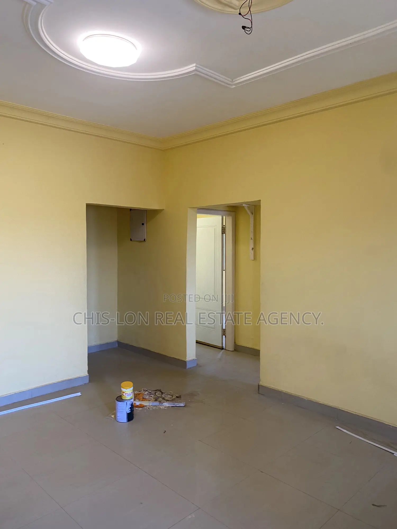 2bdrm Apartment in Chis-Lon Broker’S, Adade for rent