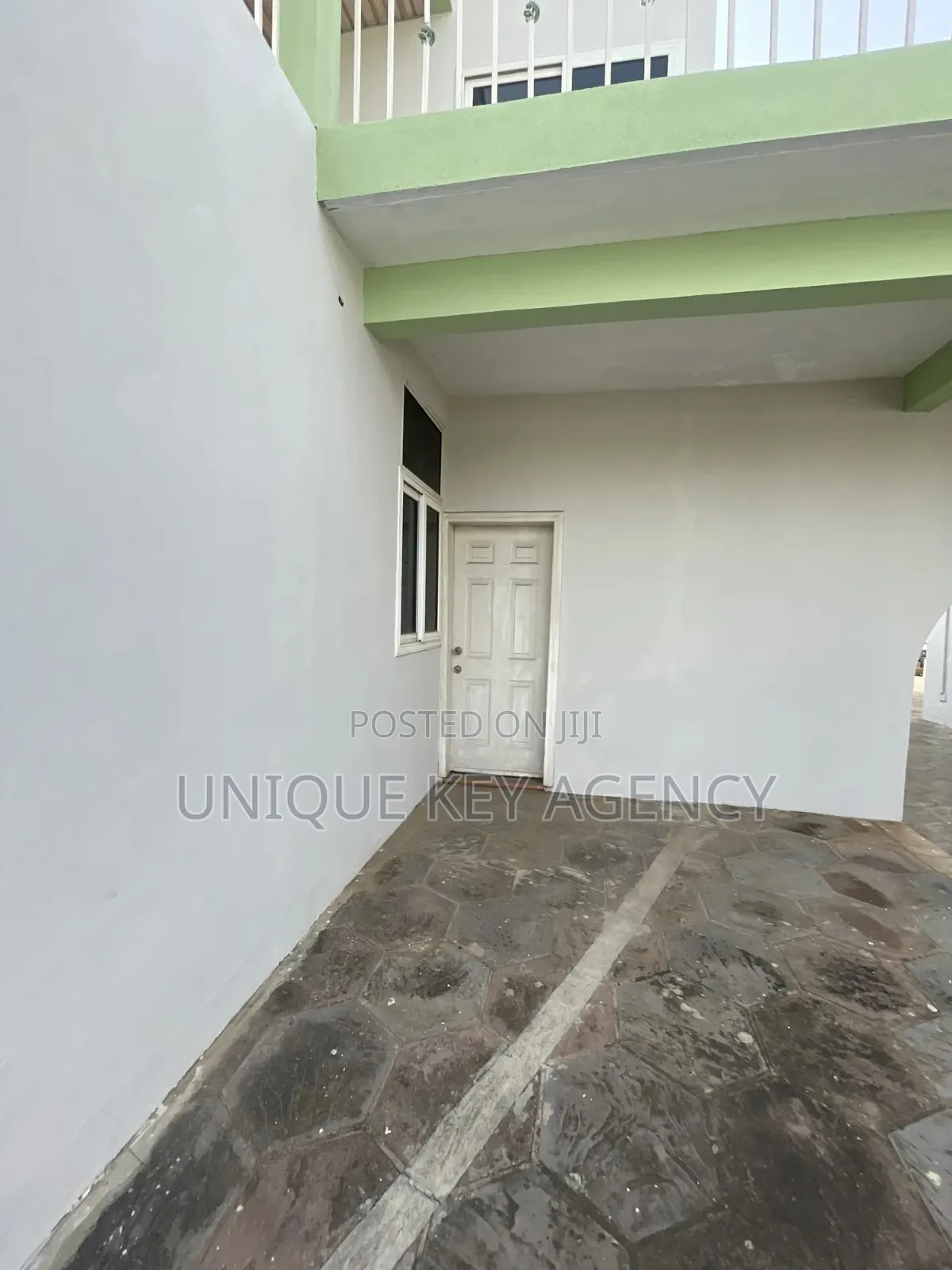 5bdrm House in Unique Key Agency, Dzorwulu for sale