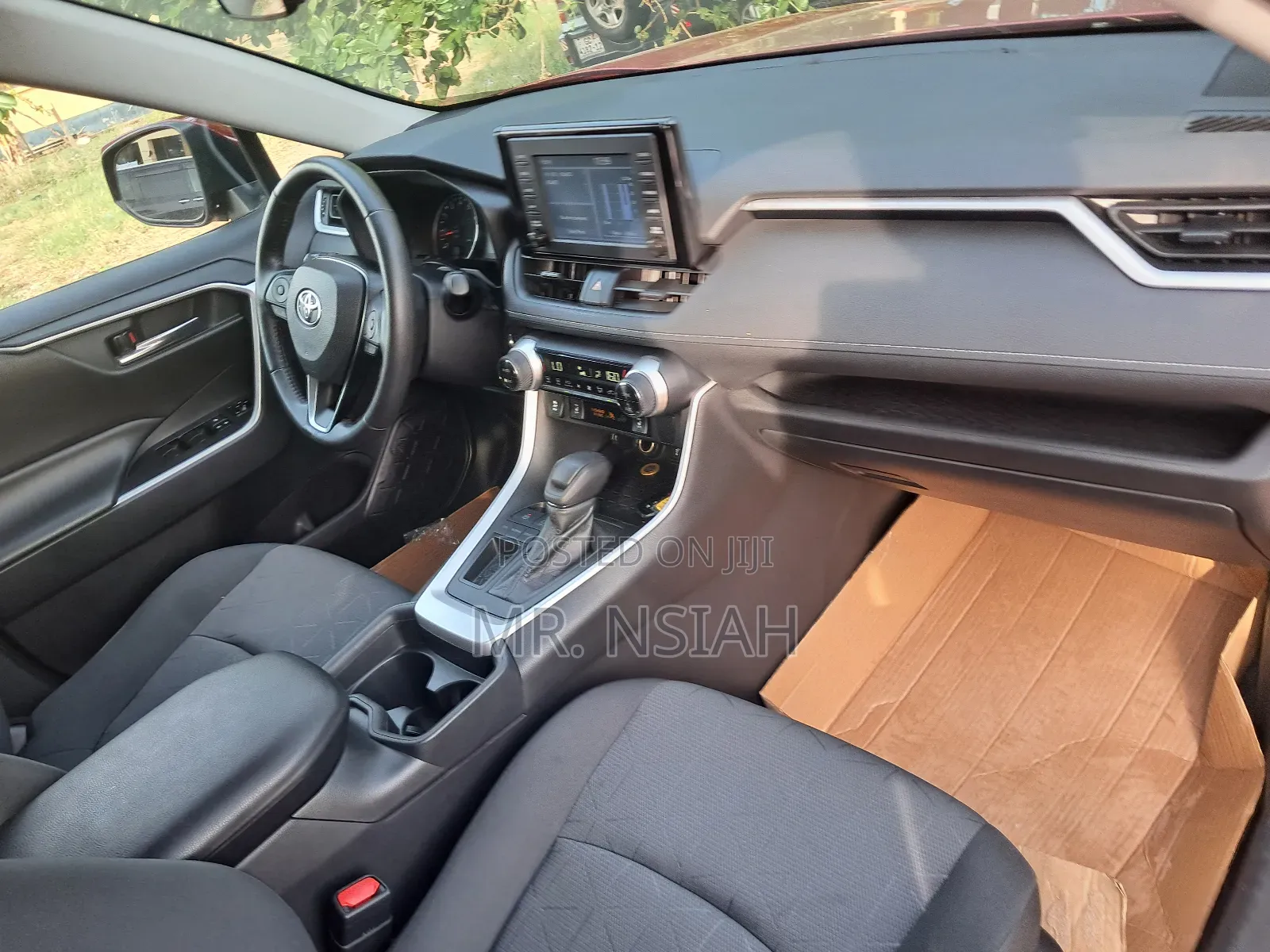 Toyota RAV4 XLE AWD 2020 Red