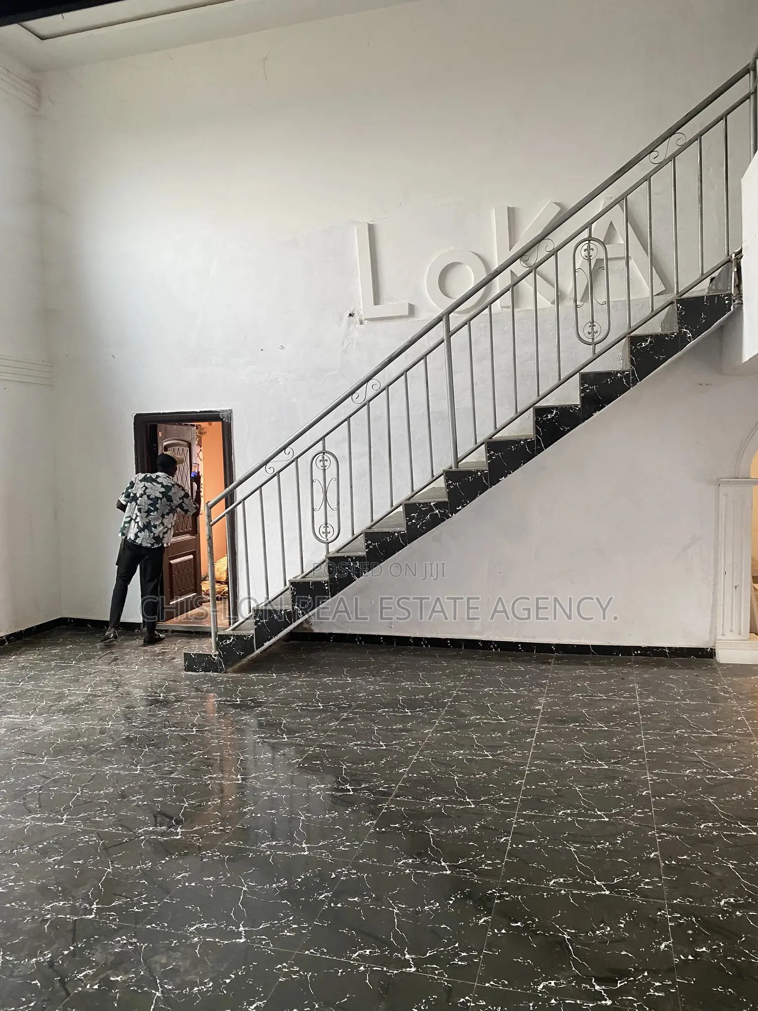 5bdrm Duplex in Chis-Lon Real Estate, Adam Nana for rent