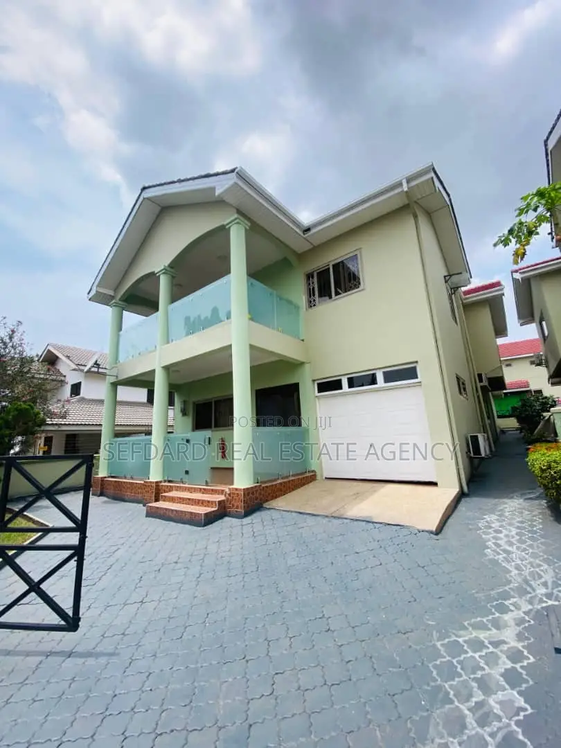 Furnished 4bdrm Townhouse / Terrace in Airport Residential Area