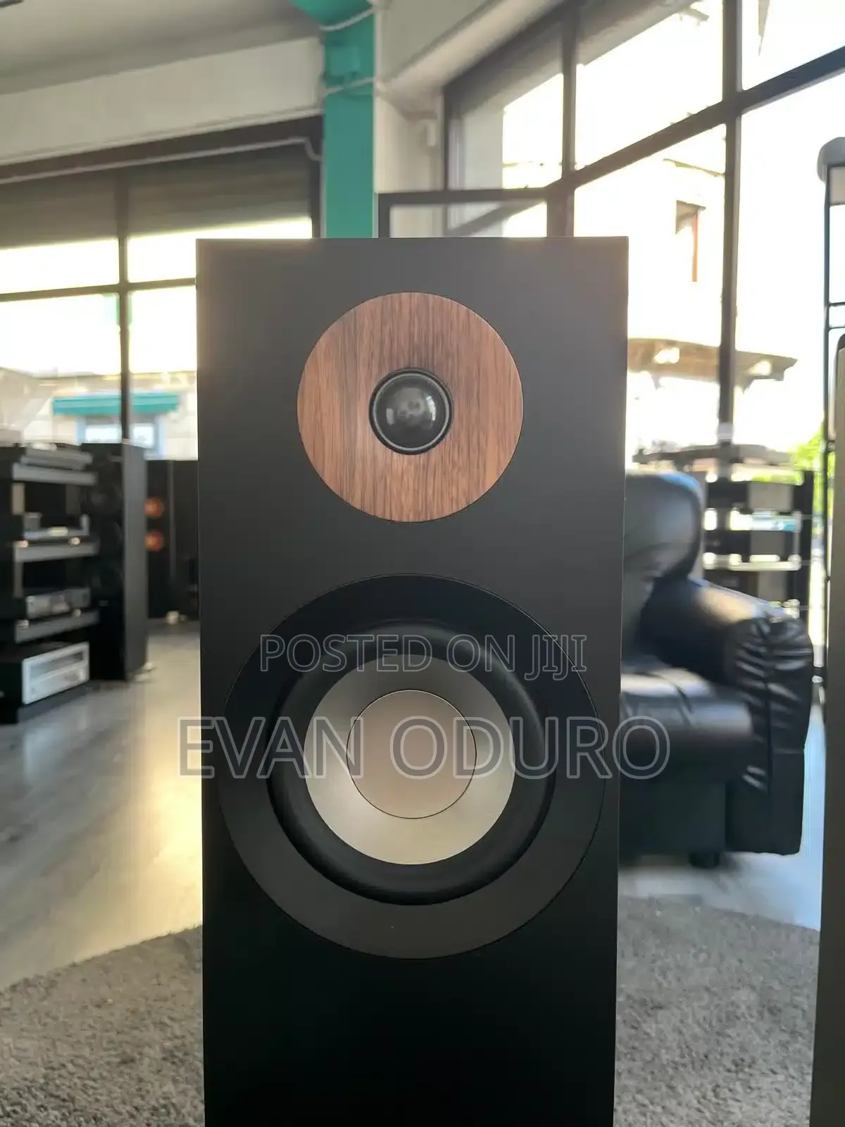 Powerful Brand Jamo‎ Floorstand Incredible Sonic Performance Deep Bass