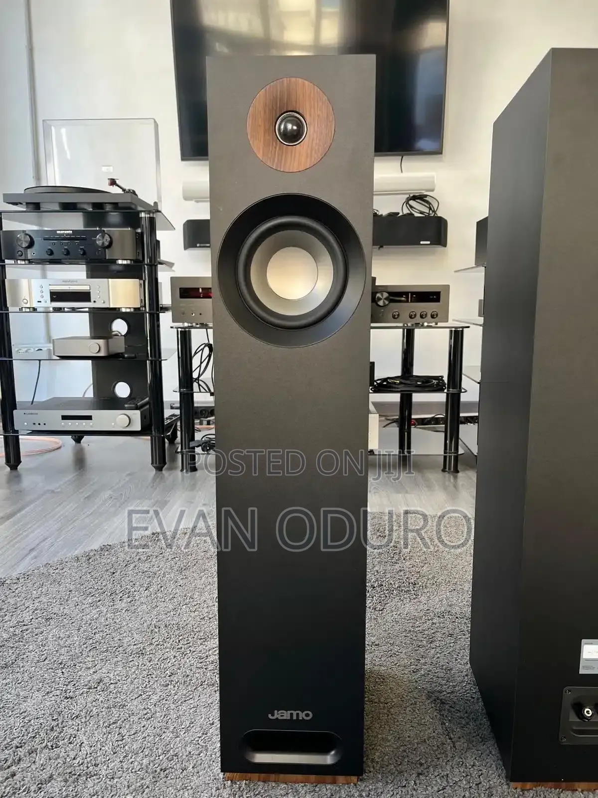 Powerful Brand Jamo‎ Floorstand Incredible Sonic Performance Deep Bass