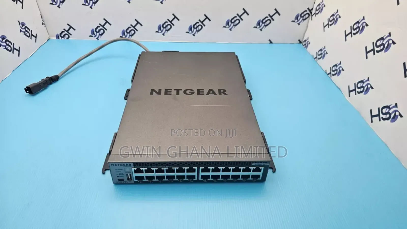 Netgear M4300-24x (24x10gb) L3 Managed Gigabit Switch +4 X10gb SFP