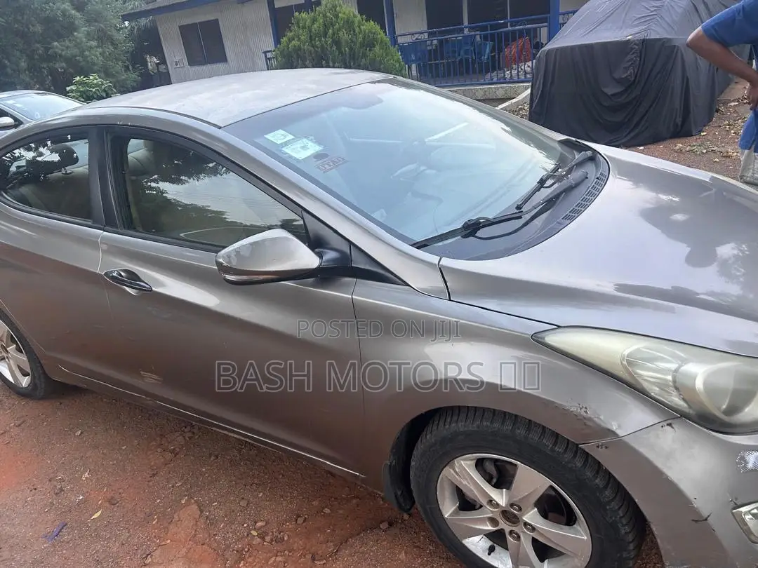 Hyundai Elantra 2012 Silver