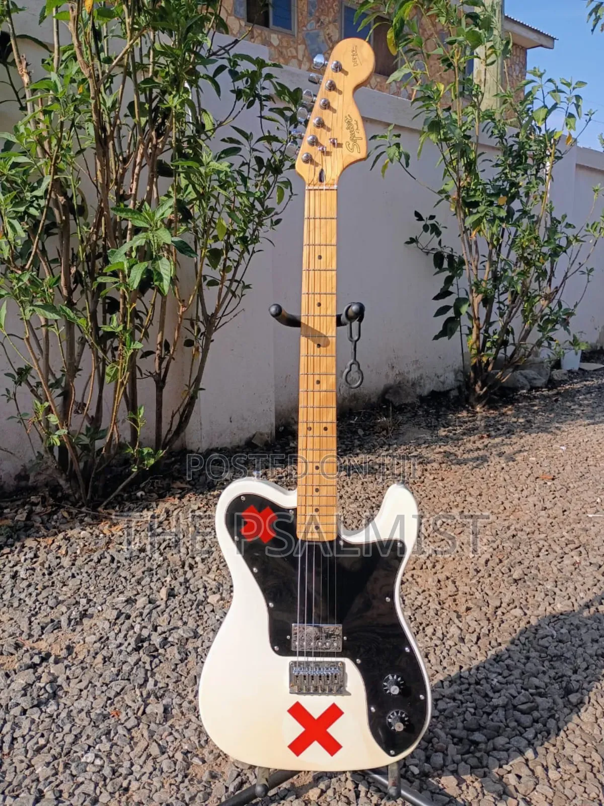 Squier Fender Deryck With Duncan Humbucker Pickups
