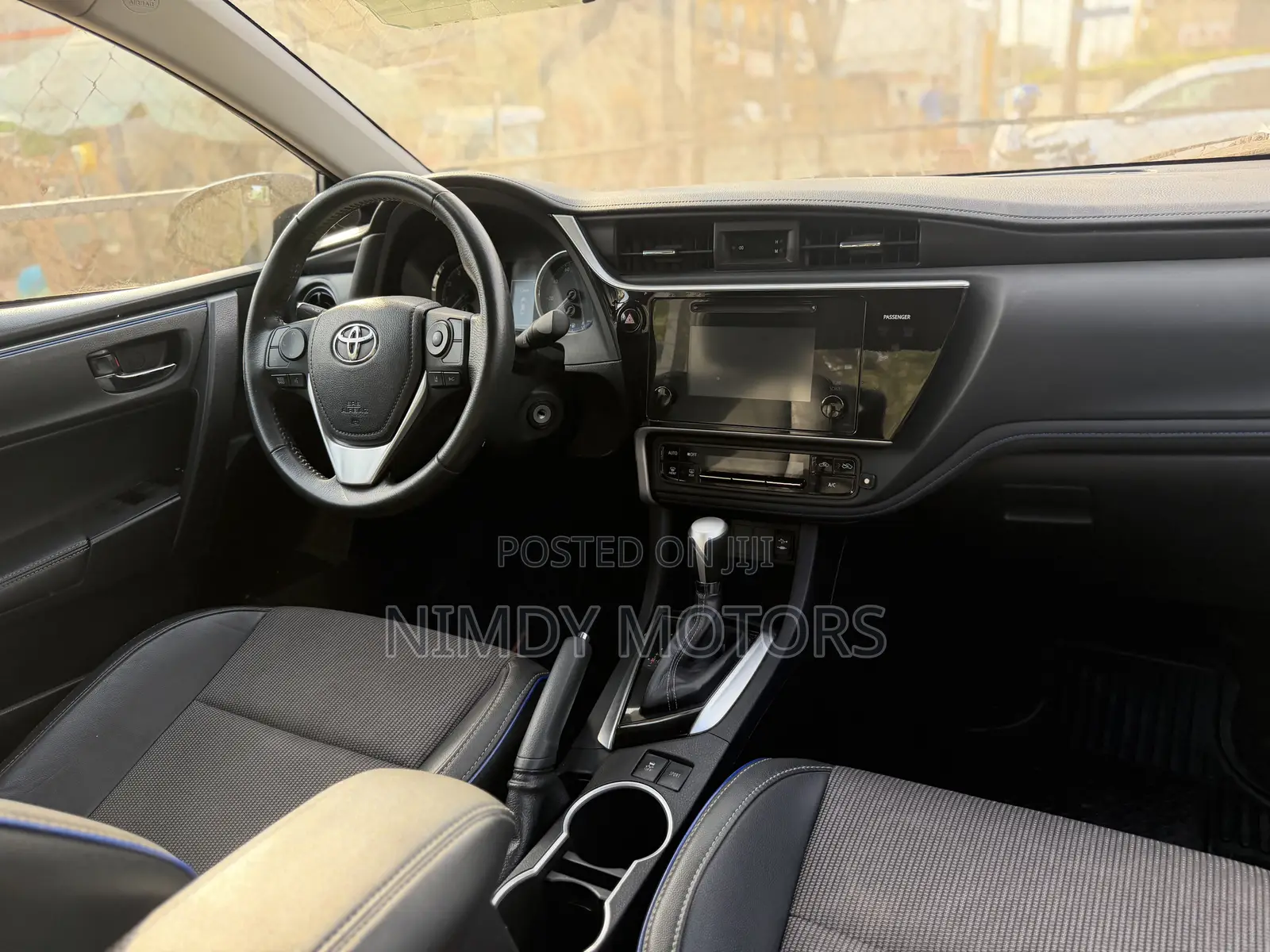 Toyota Corolla SE 4dr Sedan (1.8L 4cyl CVT) 2017 Gray