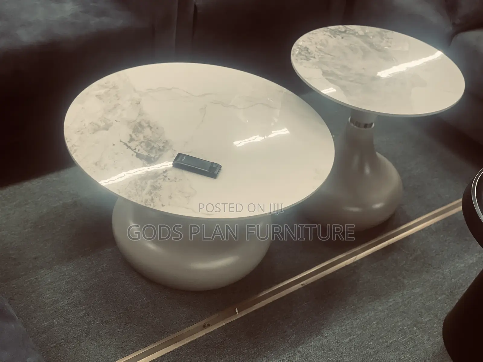 2 Pieces Center Table