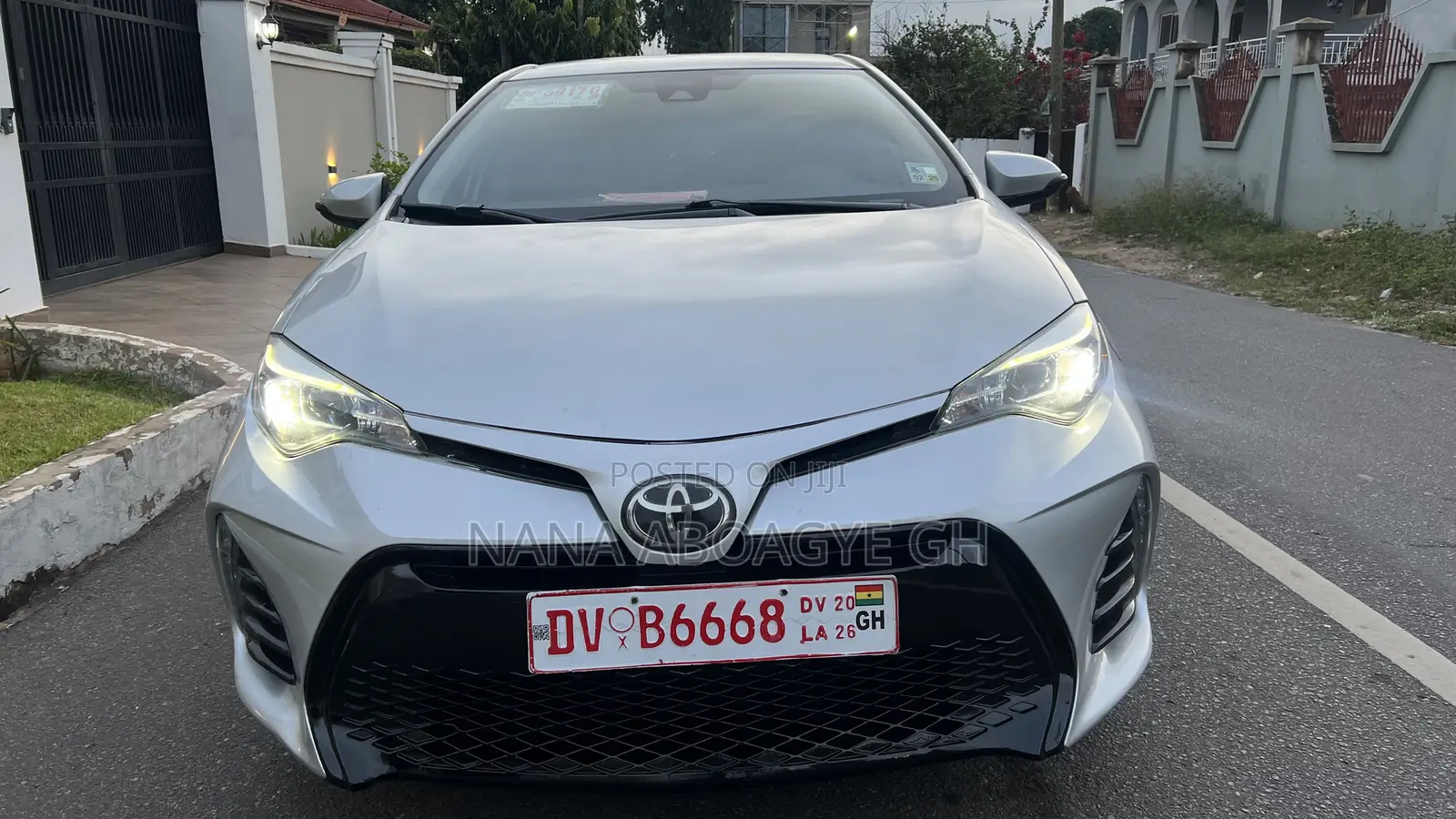 Toyota Corolla 2017 Silver