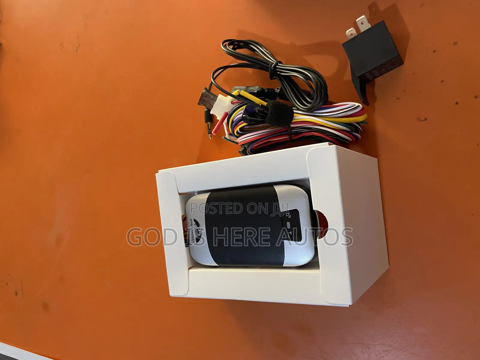 GPS Tracker for All Cars. Comes With App Control