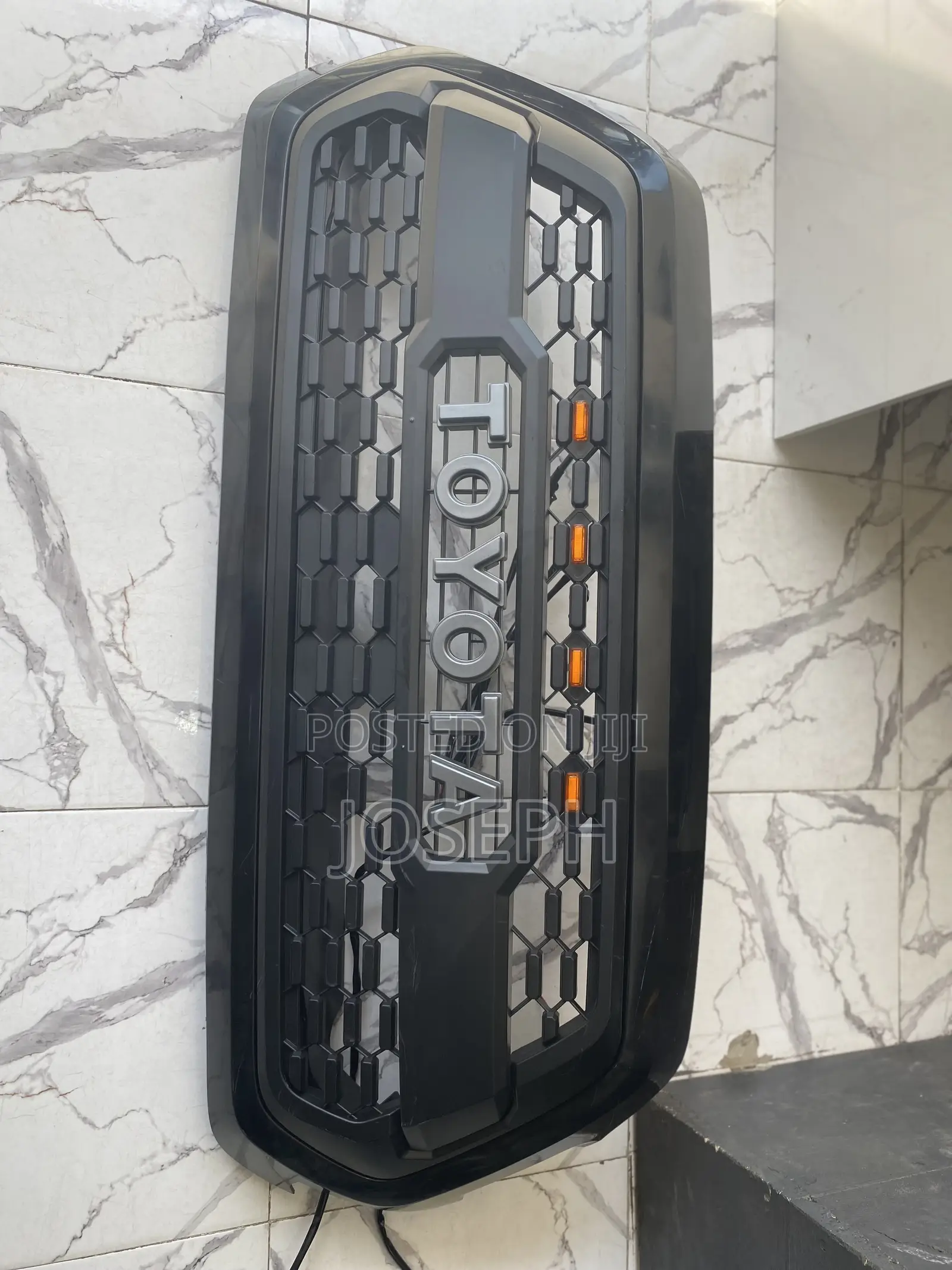 Tacoma 2017,2018,2019,2020,2021,2022 Led Spec Grille