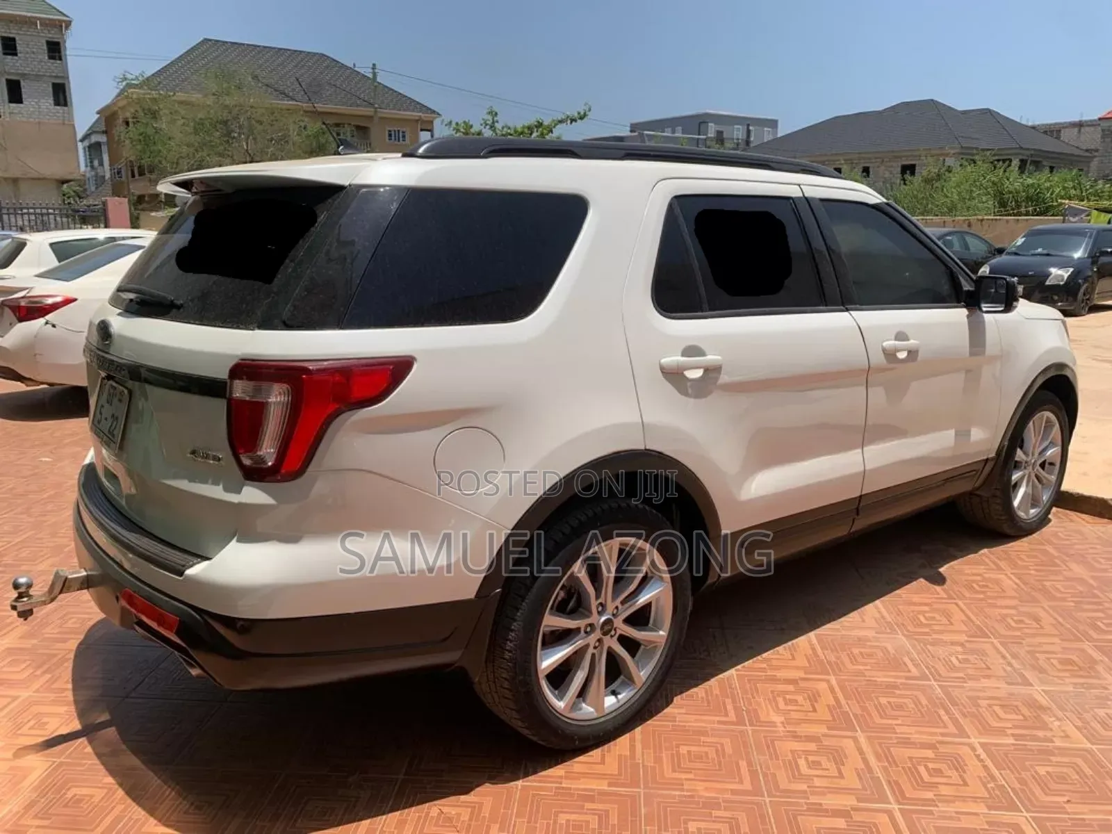 Ford Explorer XLT AWD 2018 White