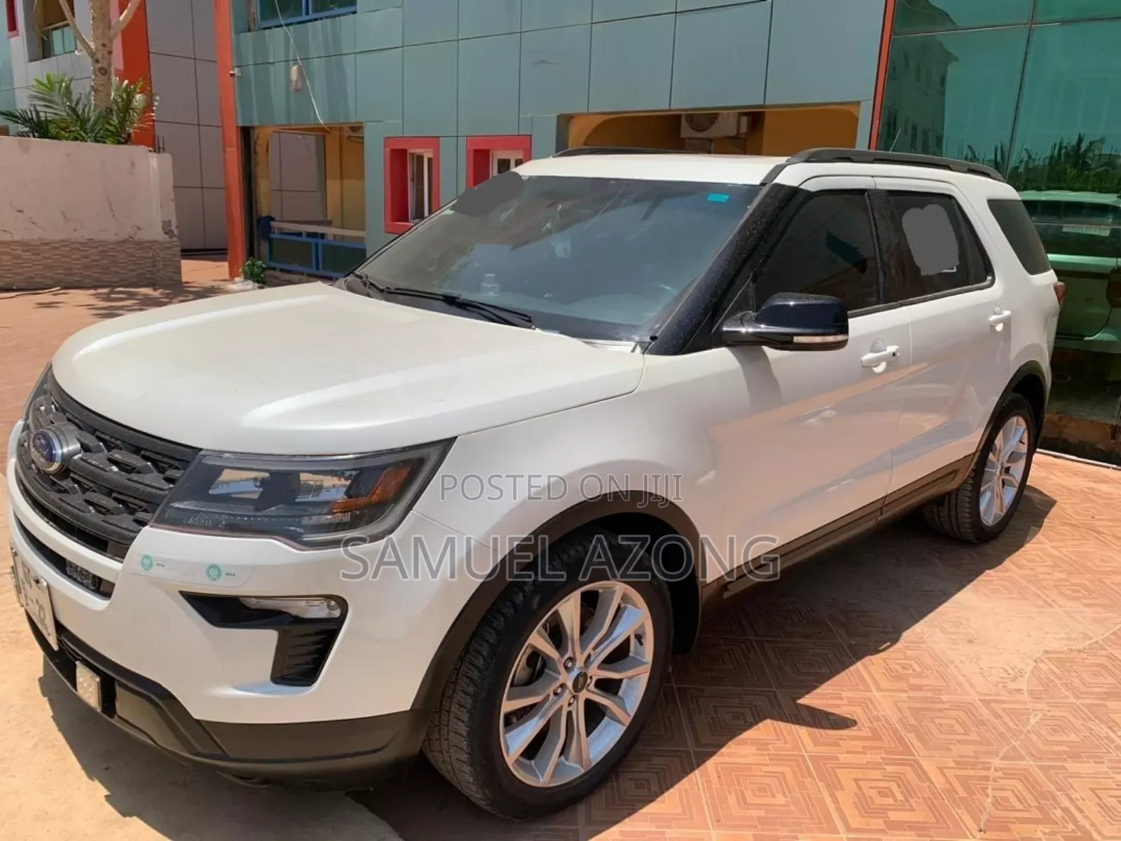 Ford Explorer XLT AWD 2018 White