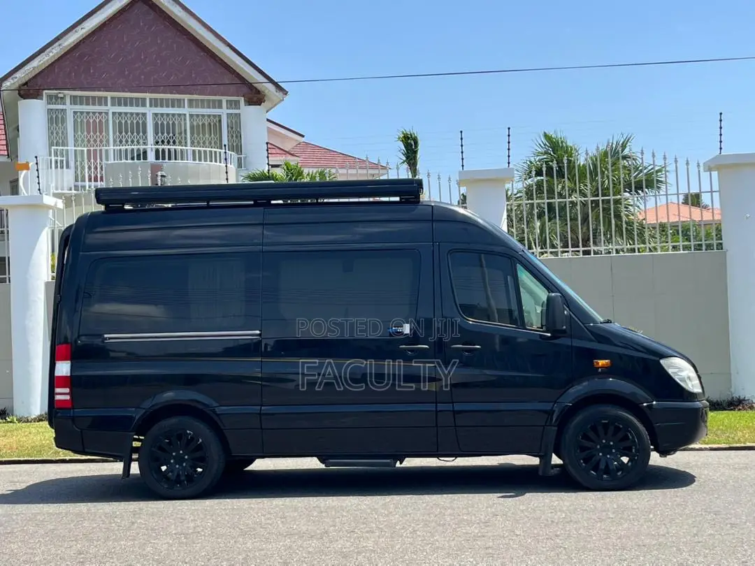 Mercedes-Benz Sprinter 2012 Black