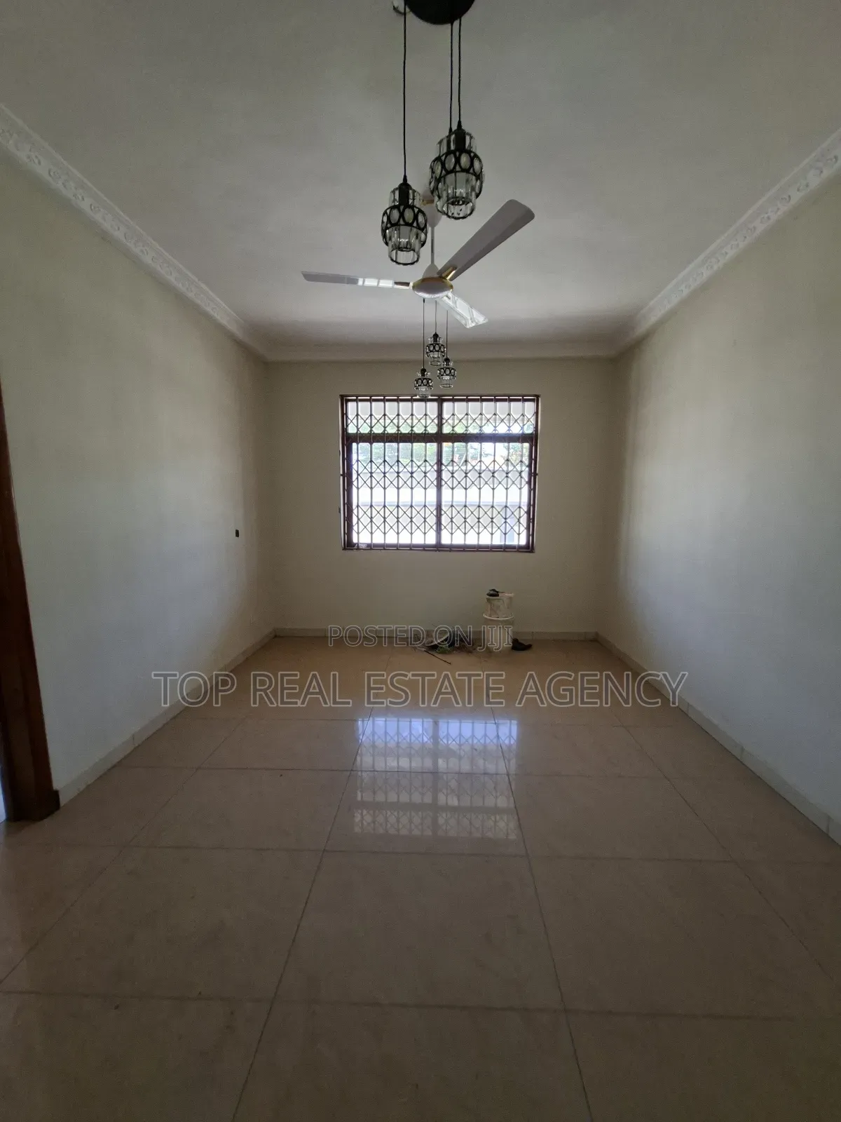 5bdrm Duplex in Ars, American House for rent