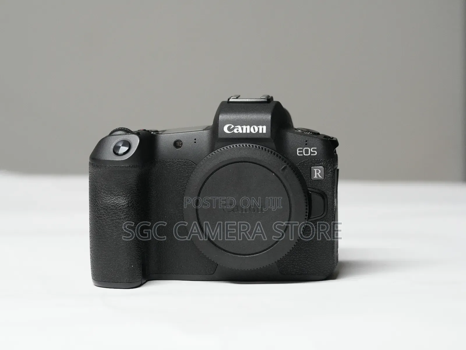 Canon Eos R + Canon Rf 24-105mm F4-7.1// 8months Warranty