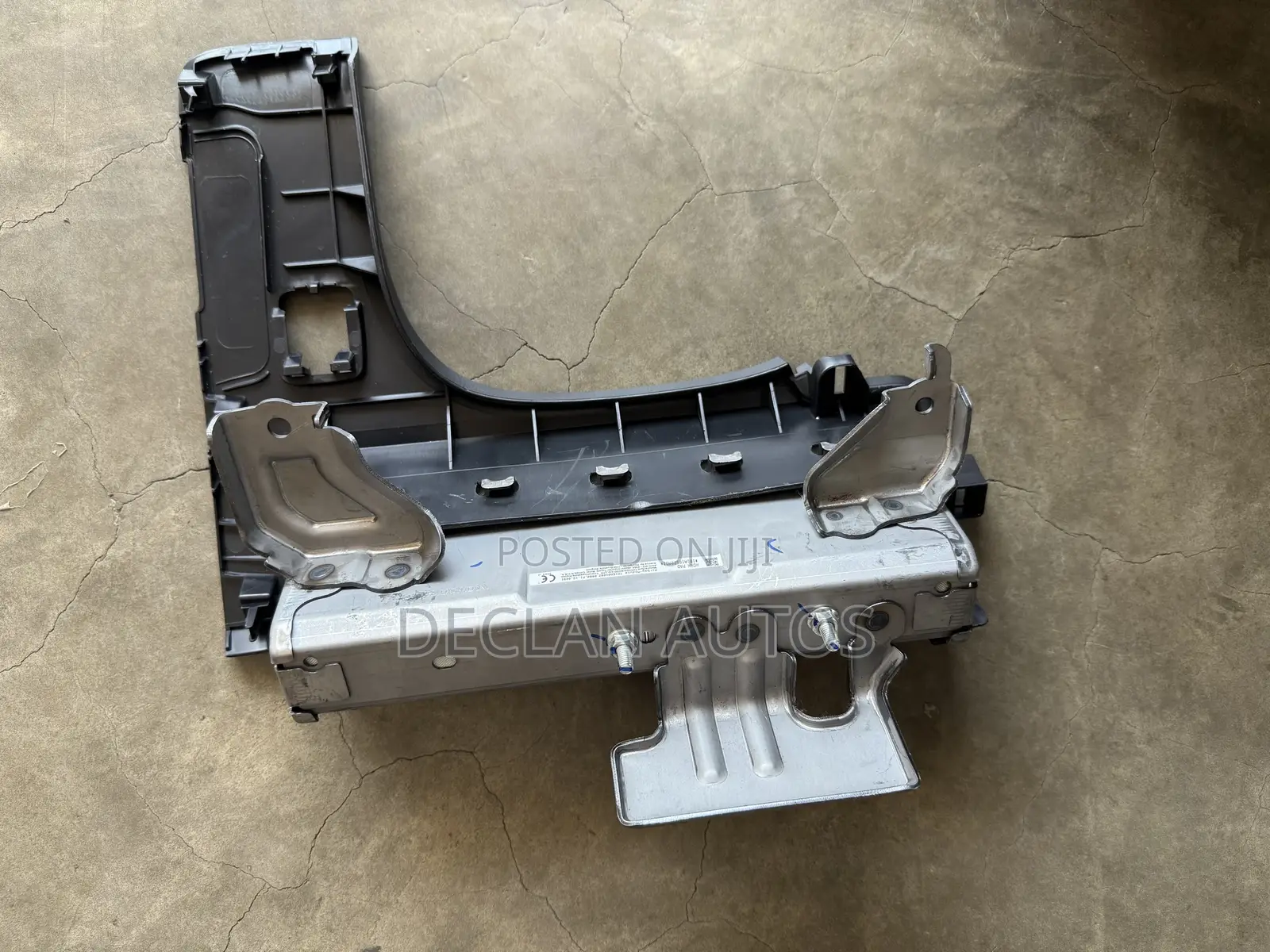 2023-2025 Honda Cr-v Left Driver Knee Airbag (Lh)