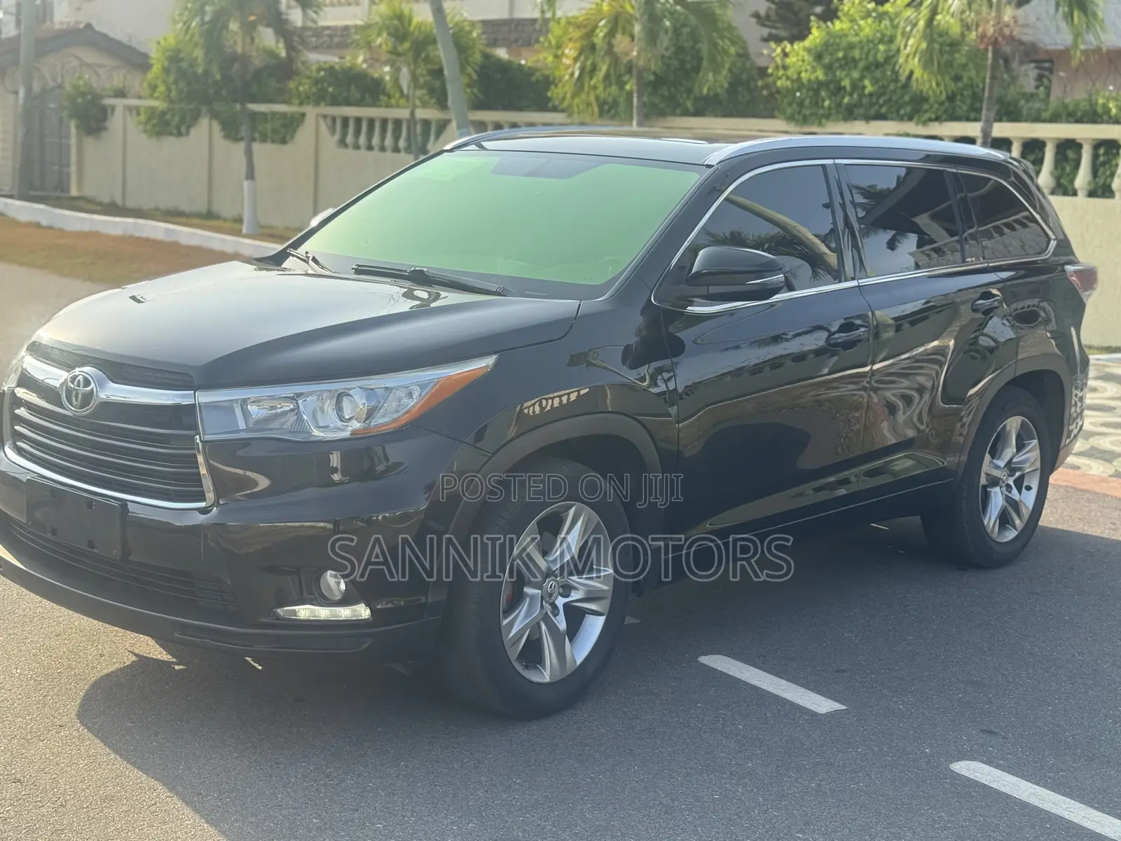 Toyota Highlander LE 4x2 V6 (3.5L 6cyl 8A) 2017 Black