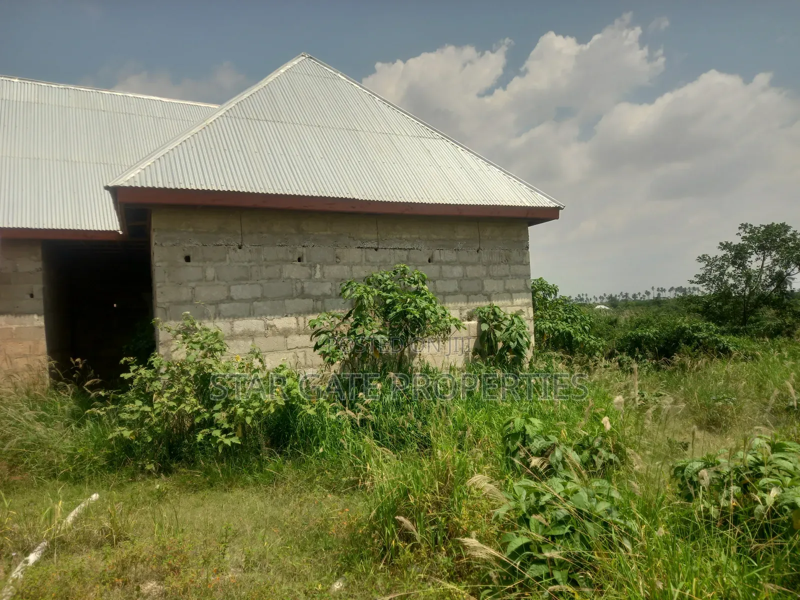 4bdrm House in Kenyasi Adesina, Kumasi Metropolitan for sale