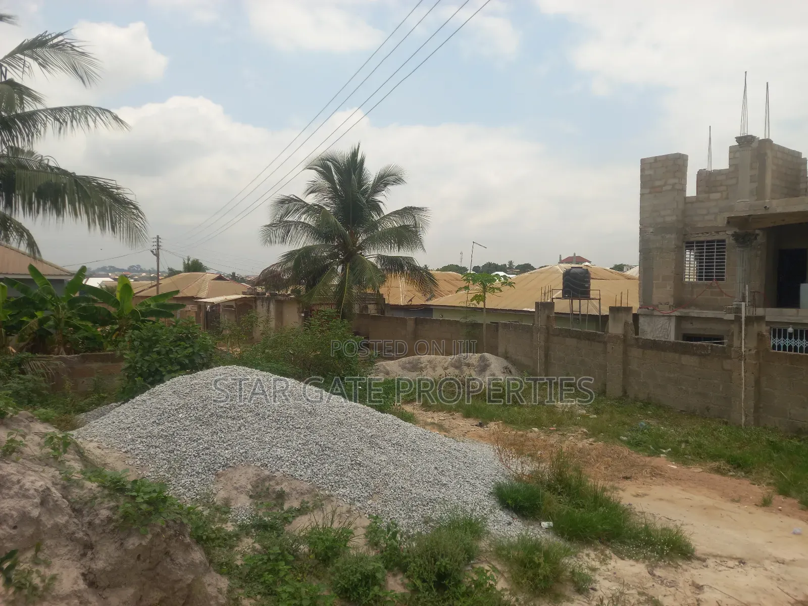 Plot for Sale at Kenyasi Bosore ( 100*90) Feet Square