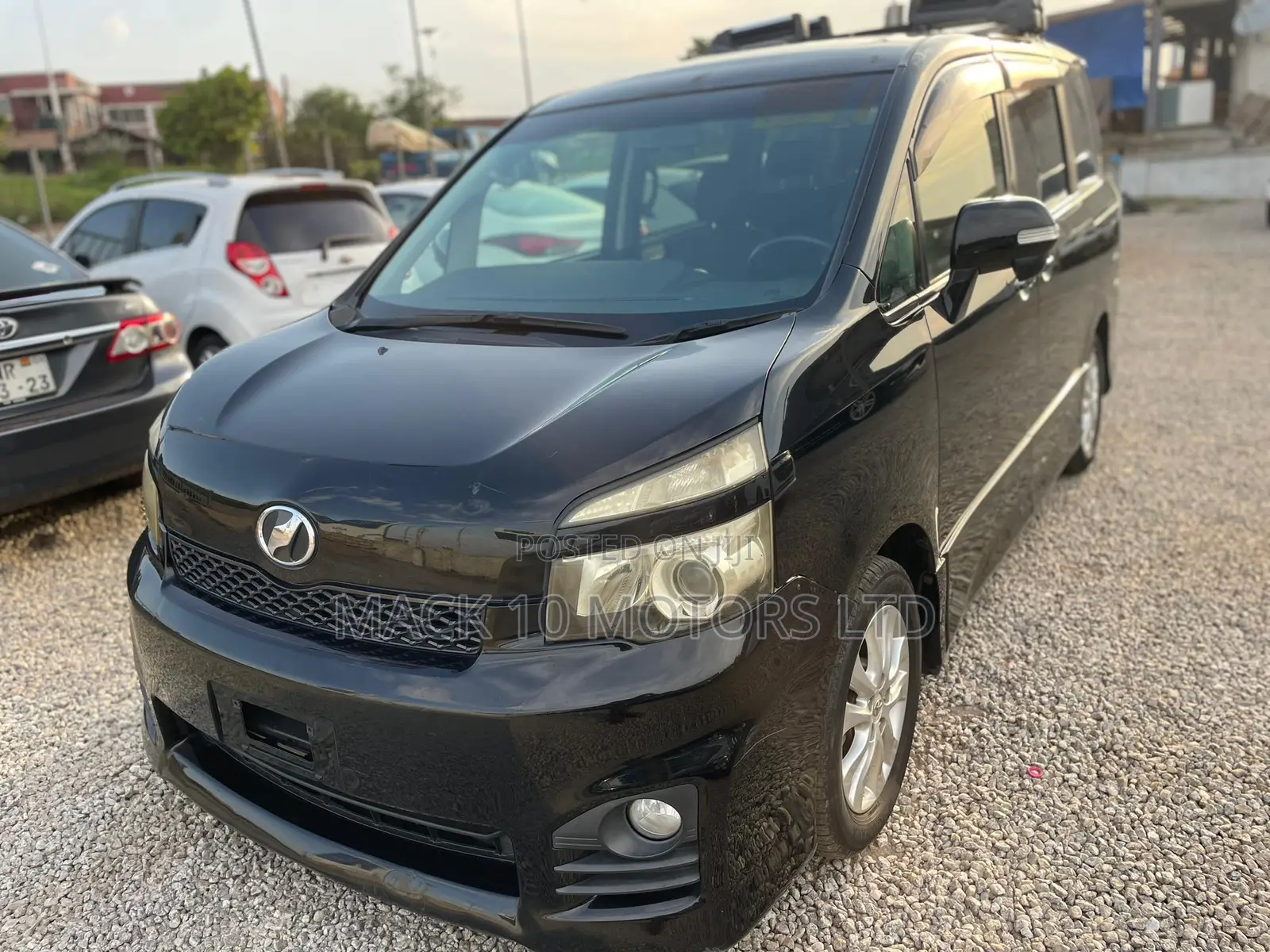 Toyota Voxy 2013 Black