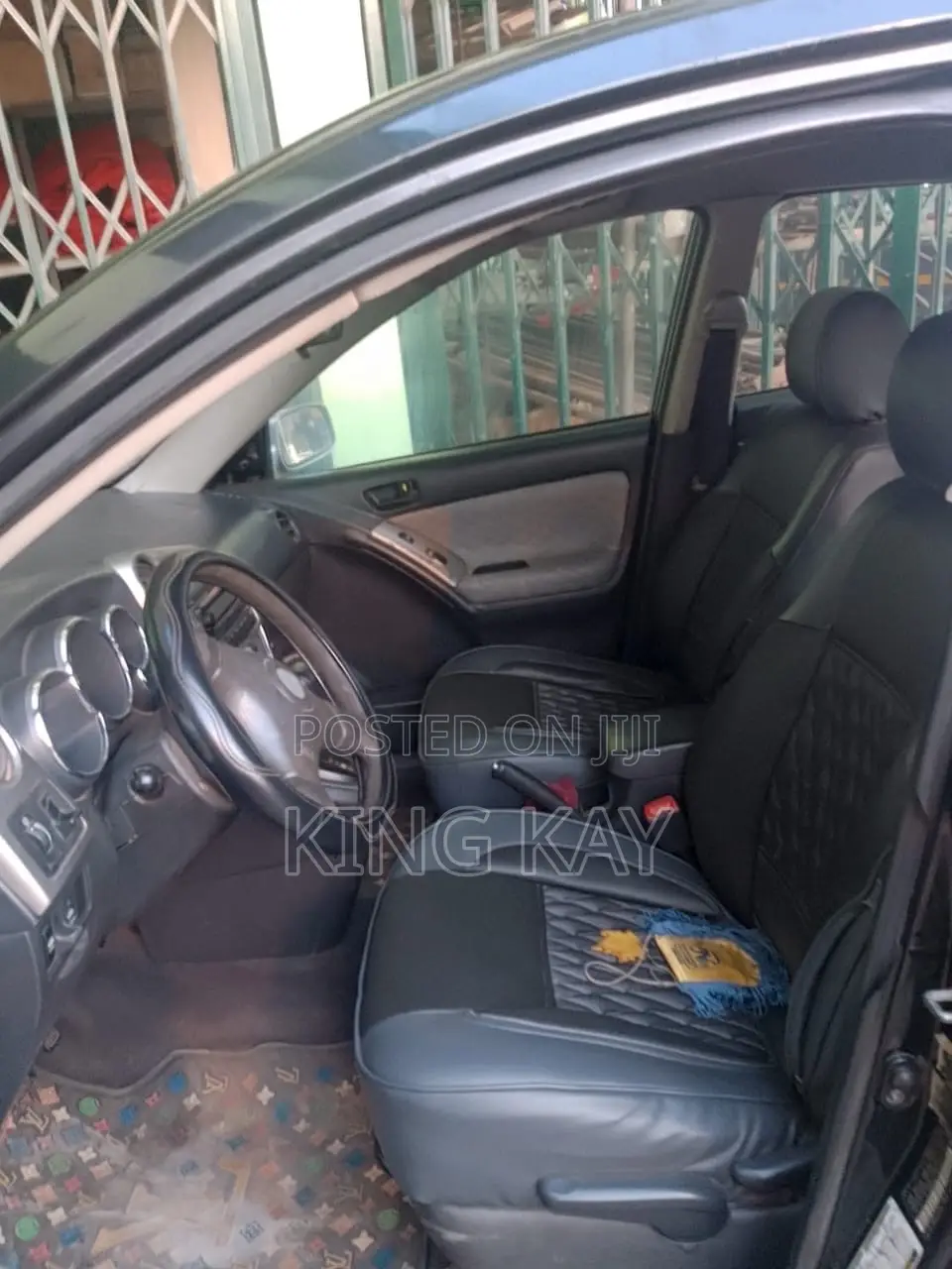 Toyota Matrix S Hatchback FWD (2.4L 4cyl 5A) 2010 Blue