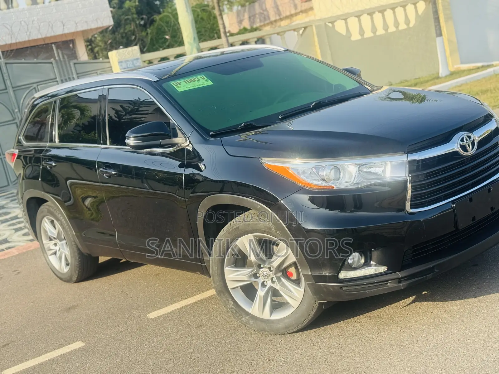 Toyota Highlander LE 4x2 V6 (3.5L 6cyl 8A) 2017 Black