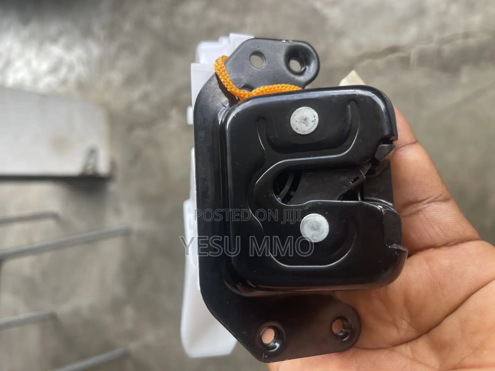 Land Cruiser Boot Lock