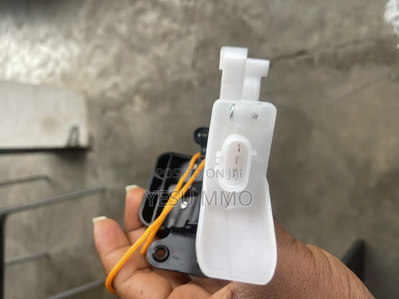 Land Cruiser Boot Lock