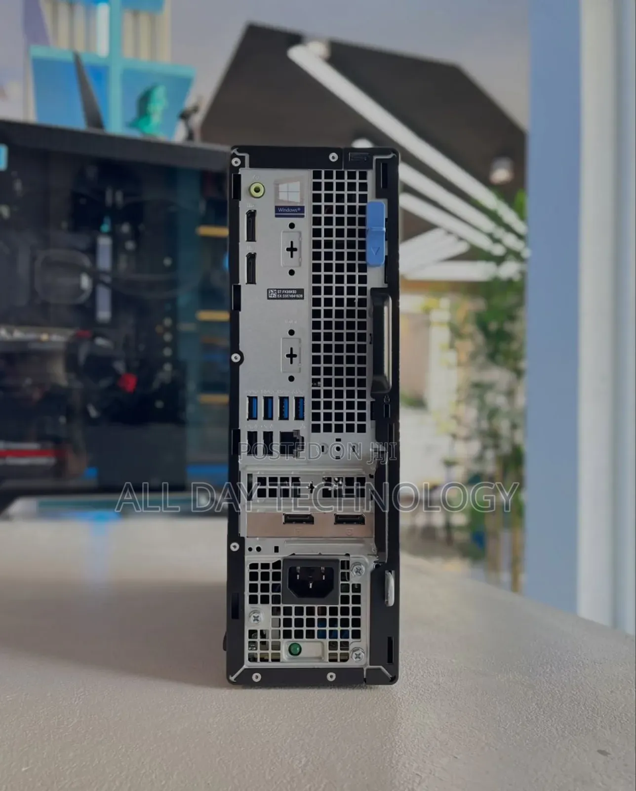 Desktop Computer Dell Optiplex 7090 16GB Intel Core i5 SSD 256GB