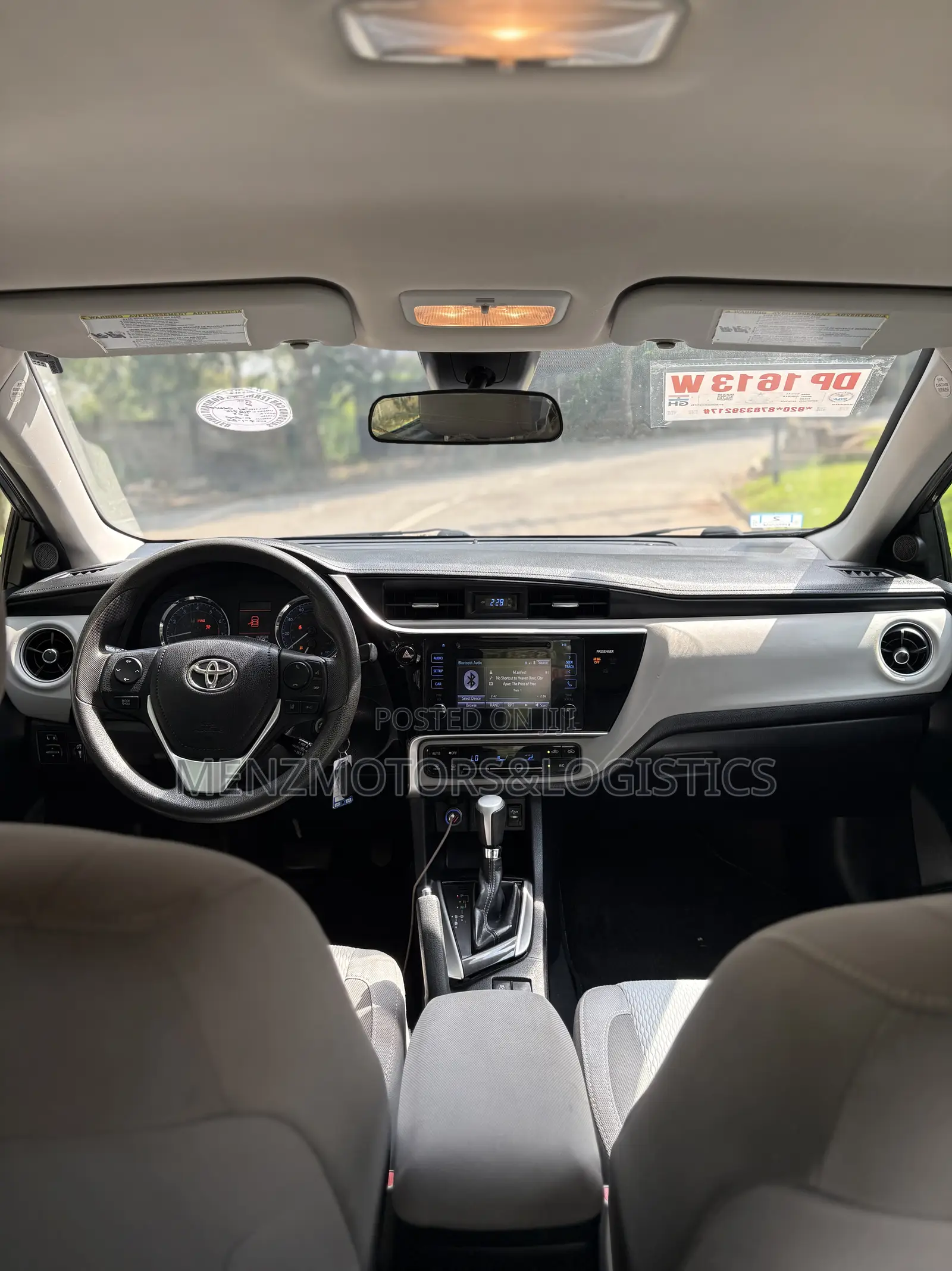 Toyota Corolla LE 4dr Sedan (1.8L 4cyl CVT) 2017 Silver