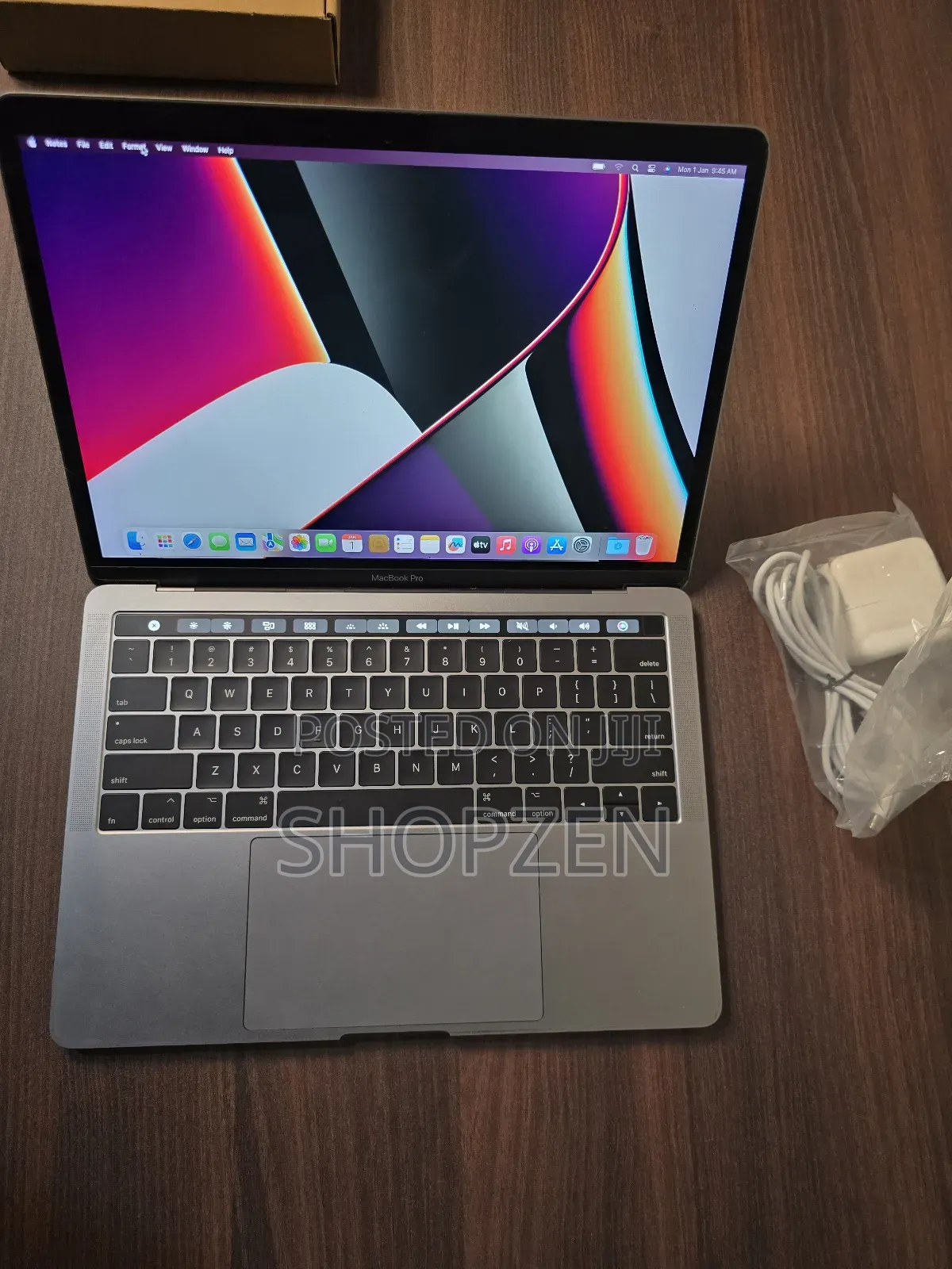 Laptop Apple MacBook Pro 2017 8GB Intel Core i5 SSD 512GB