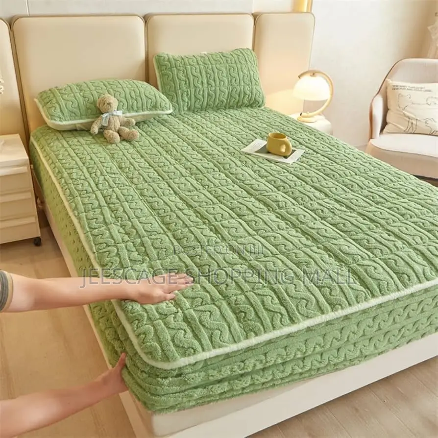 Warm Velvet Mattress Protector Thickened Cotton Mattress Cover