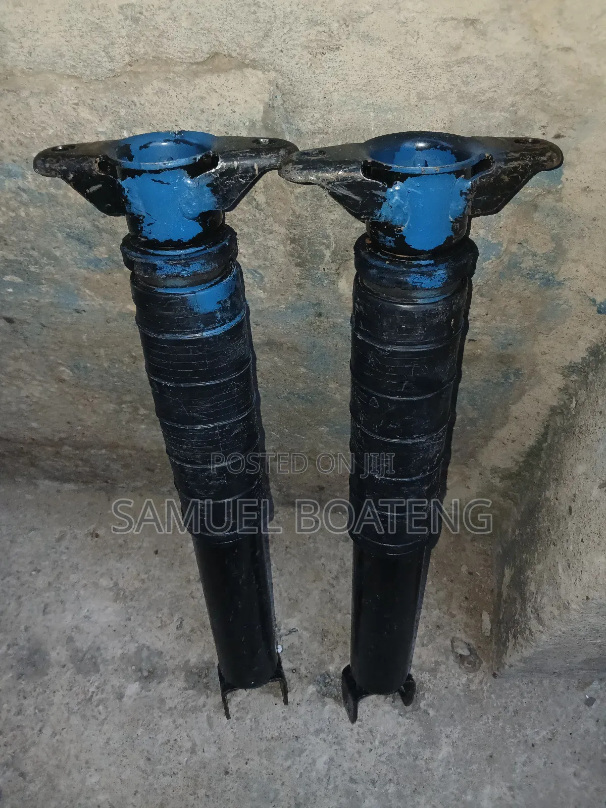 Dodge Ram 2012 to 2017 Back Shocks