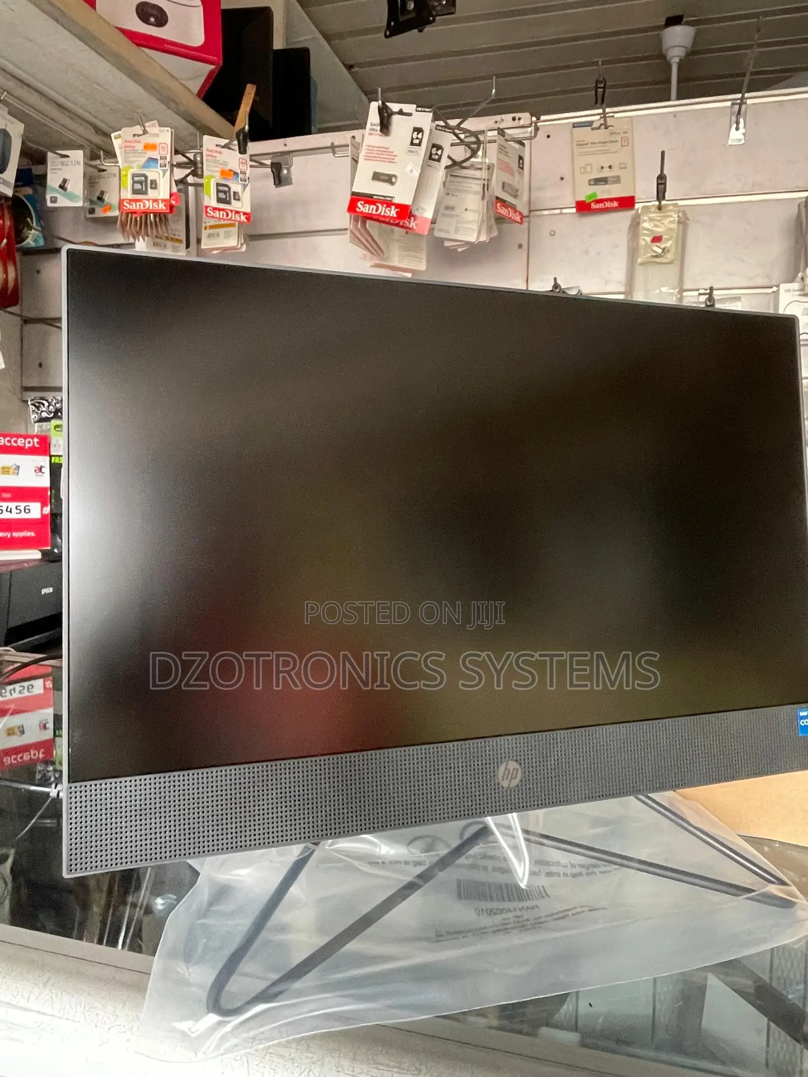 New HP 200 G4 22 All-in-One 8GB Intel Core i5 SSD 512GB