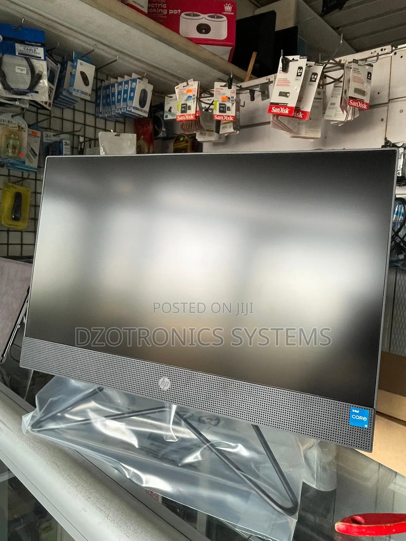 New HP 200 G4 22 All-in-One 8GB Intel Core i5 SSD 512GB