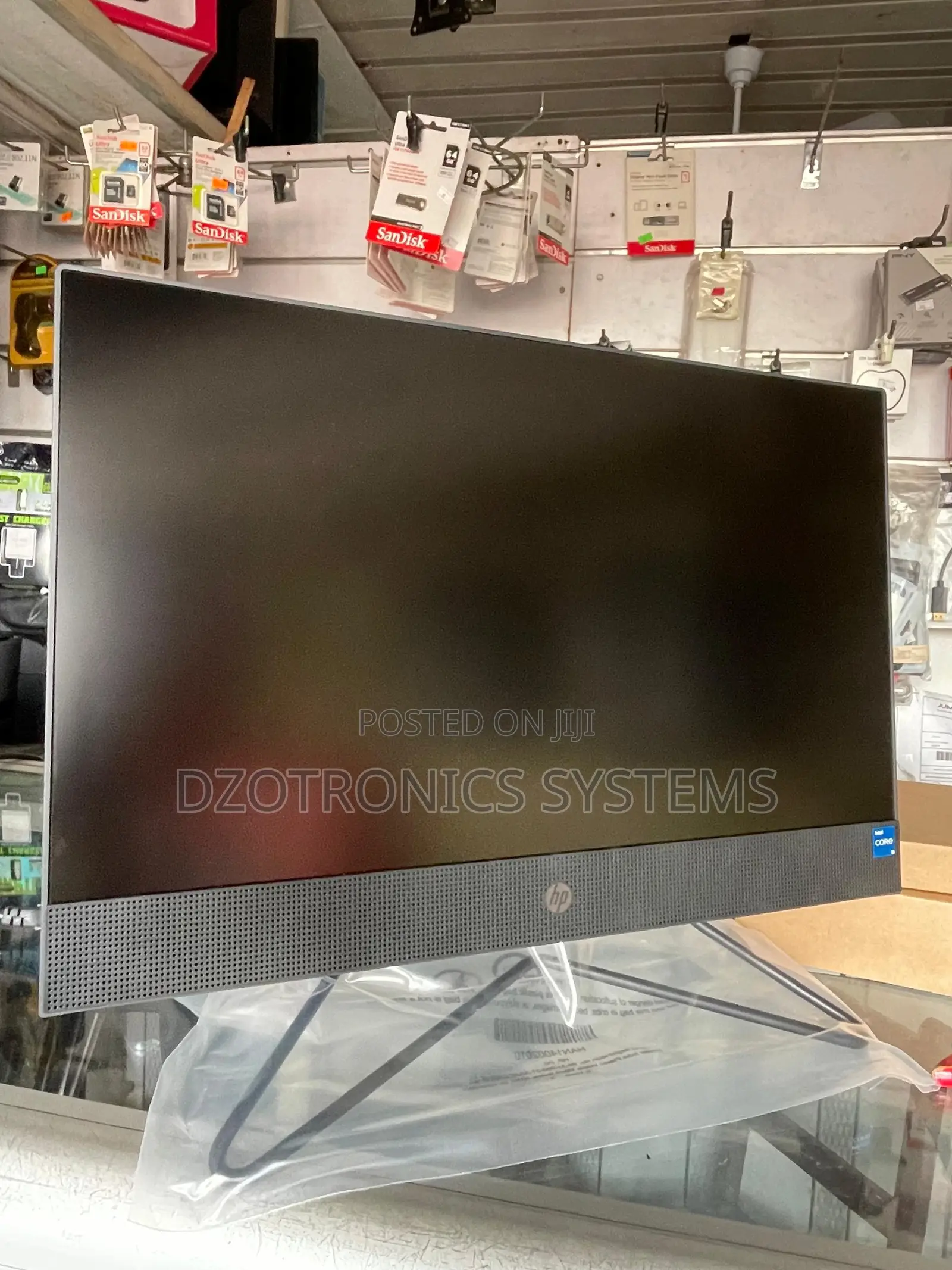 New HP 200 G4 22 All-in-One 8GB Intel Core i5 SSD 512GB