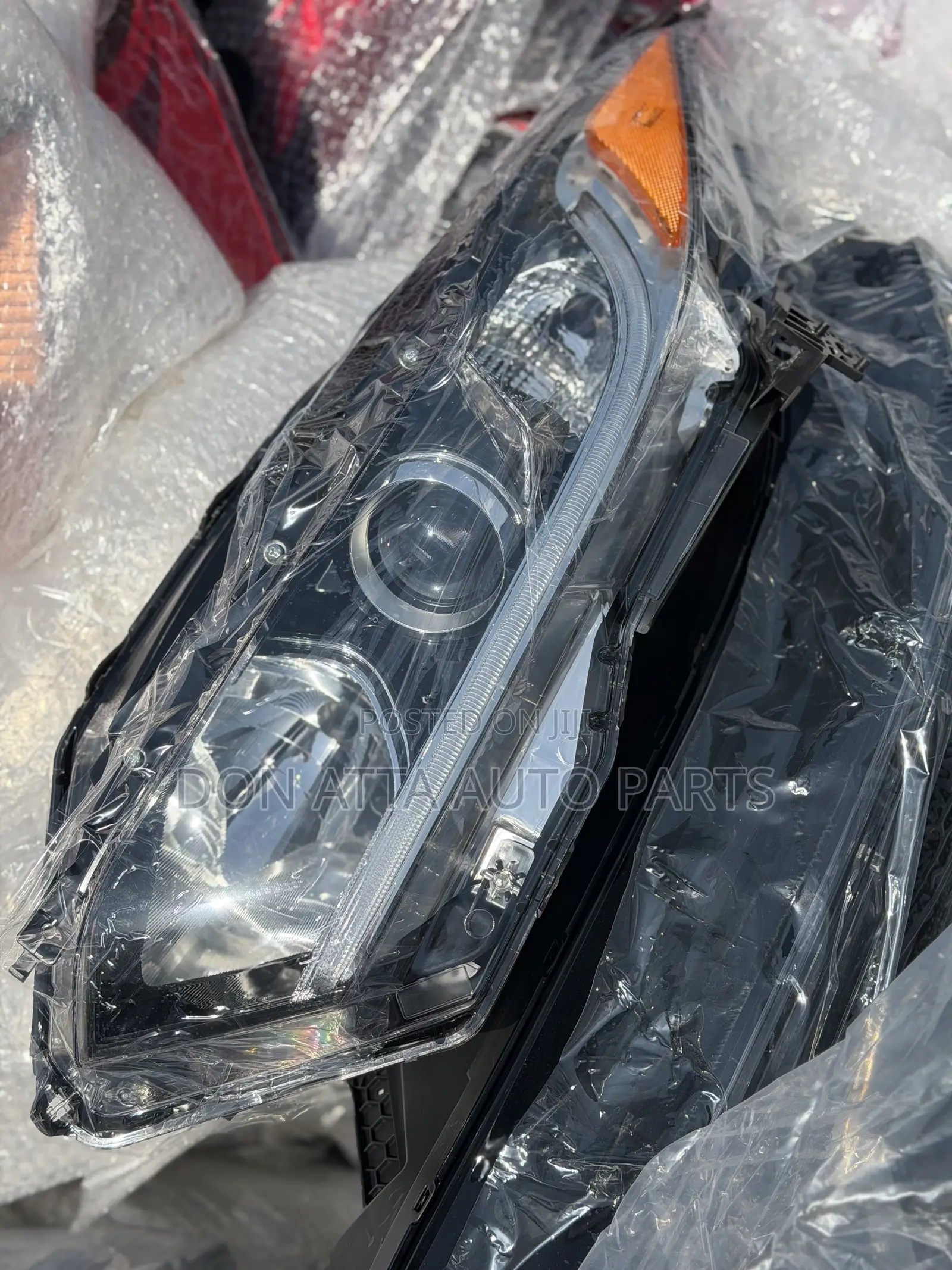 Honda HRV 2019 Head Light Available
