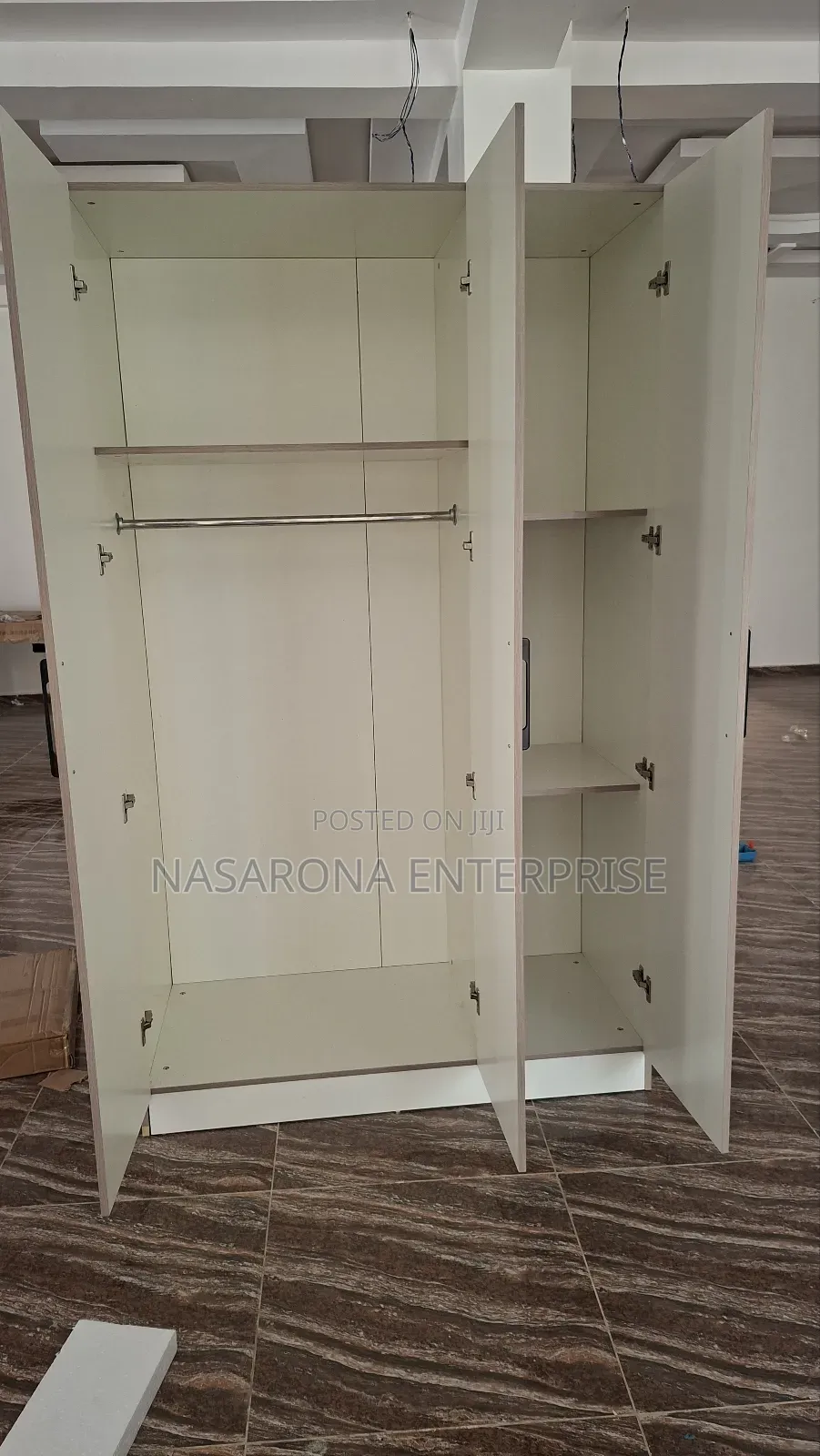 3 Door Double Wardrobe 120x55x200cm