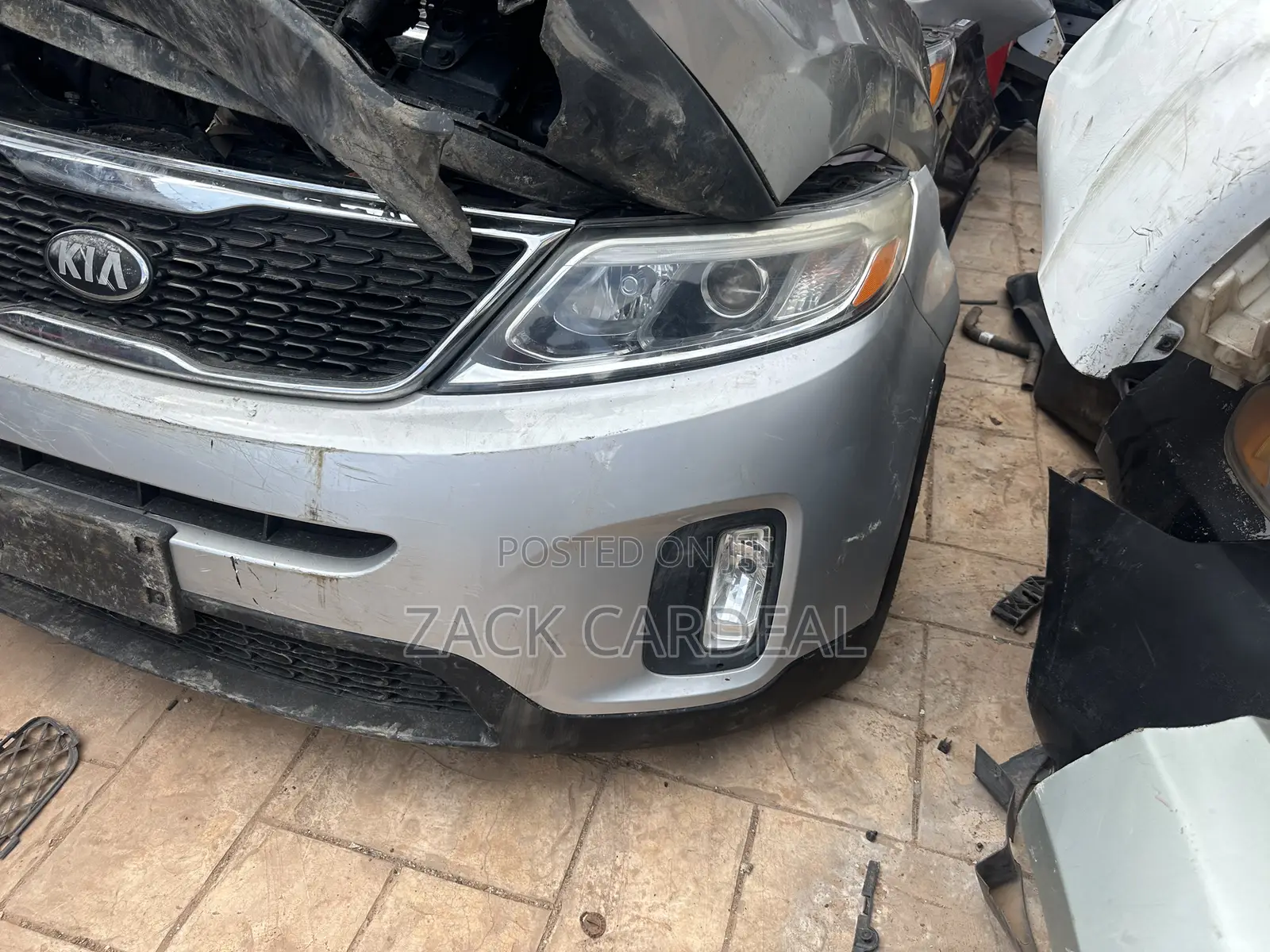 Kia Sorento 2015 Front Cut Available
