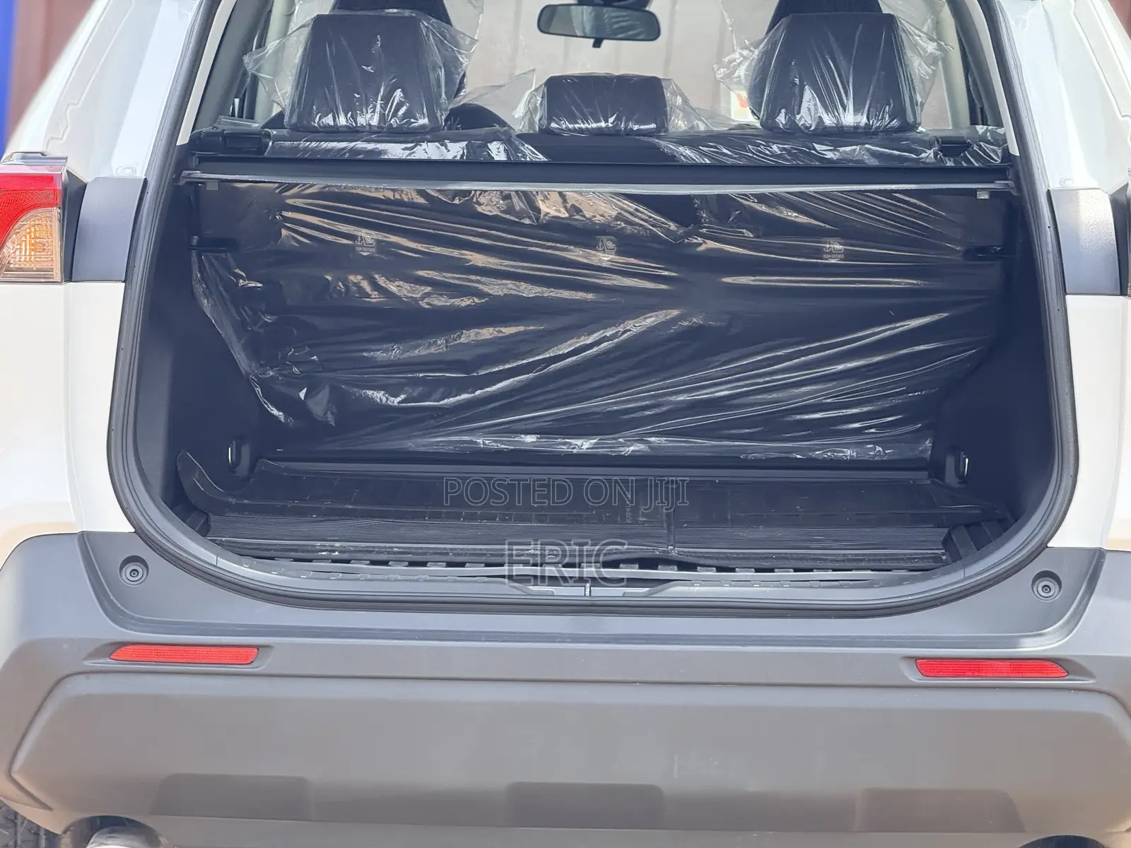 Toyota RAV4 2025 White