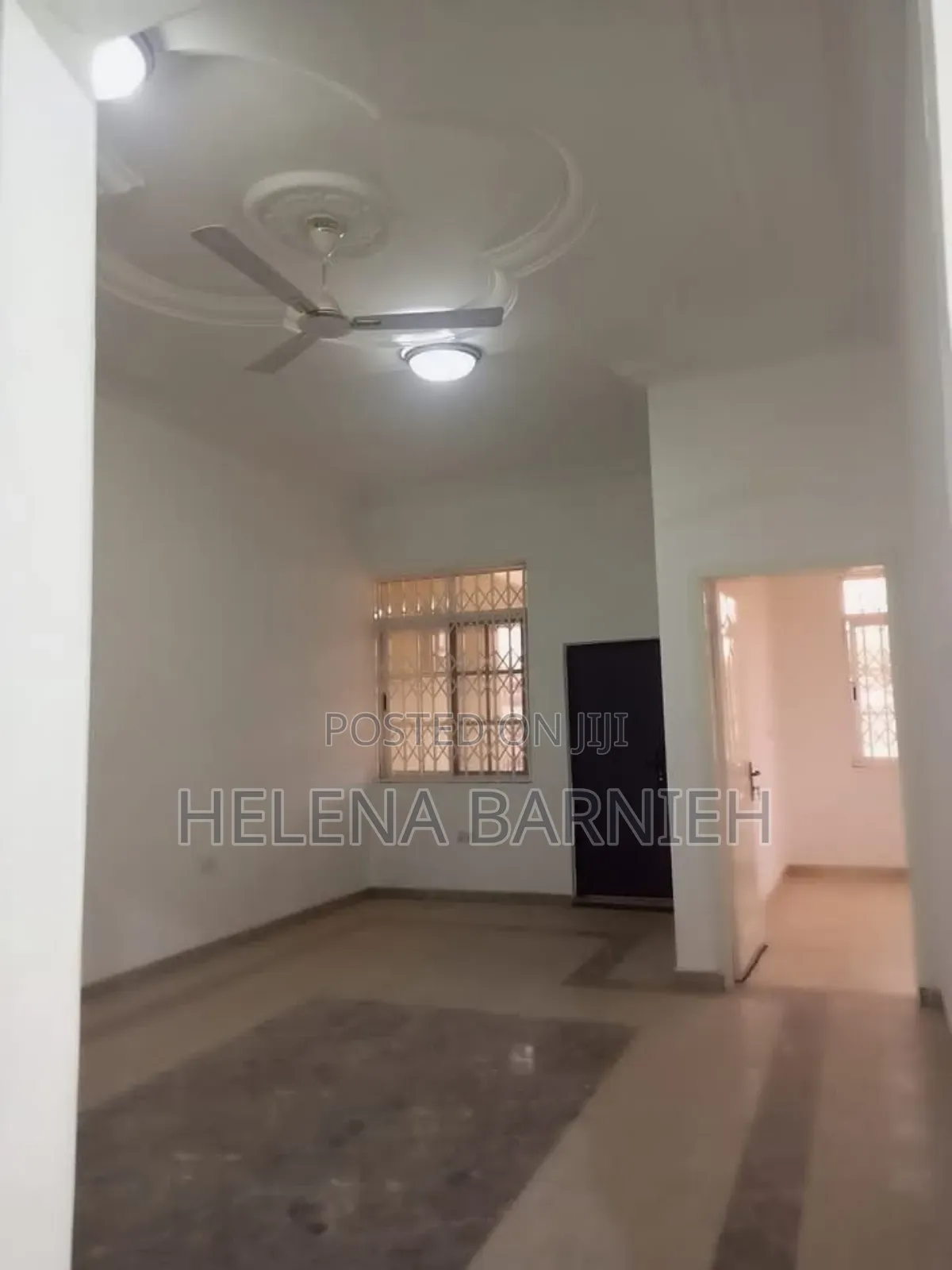 2bdrm Apartment in Helena Estate Agency, The Mall for rent