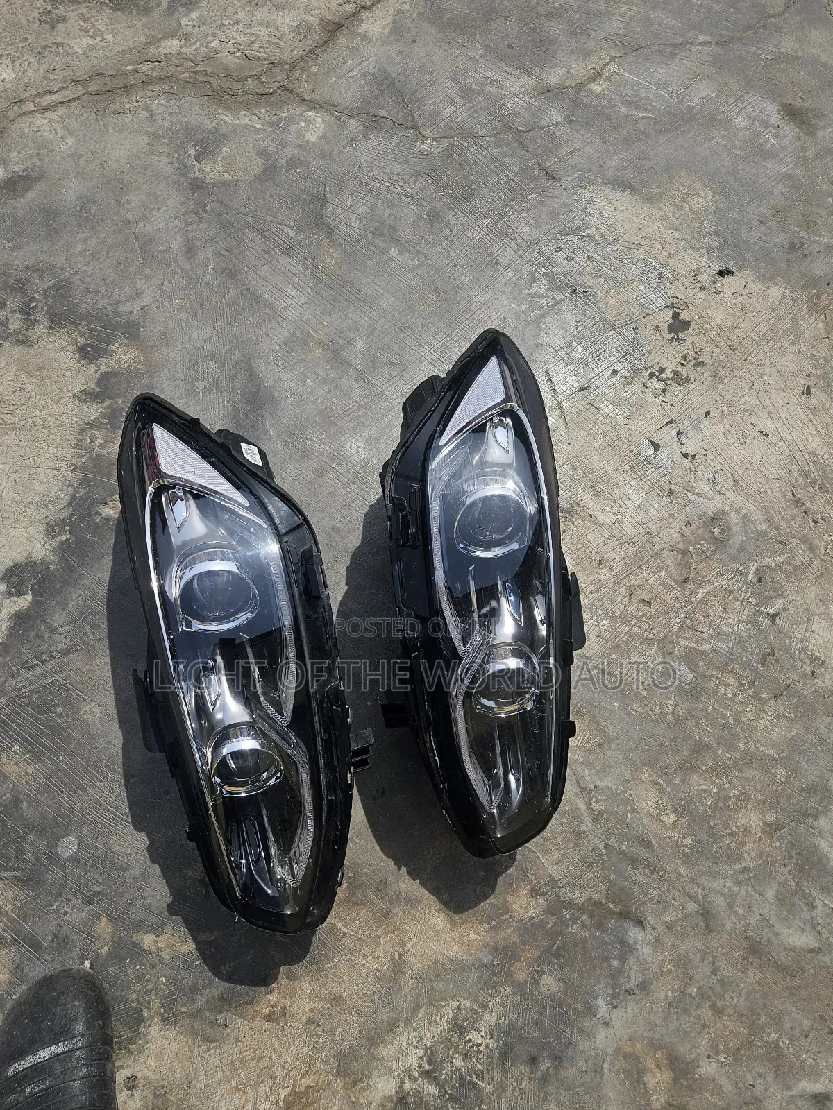 Hyundai Azera 2018 Headlight