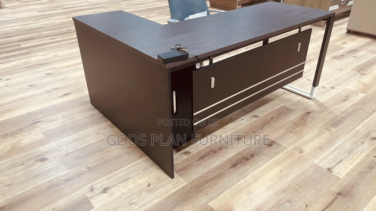 L - Shaped Office Table ( Kt -310)