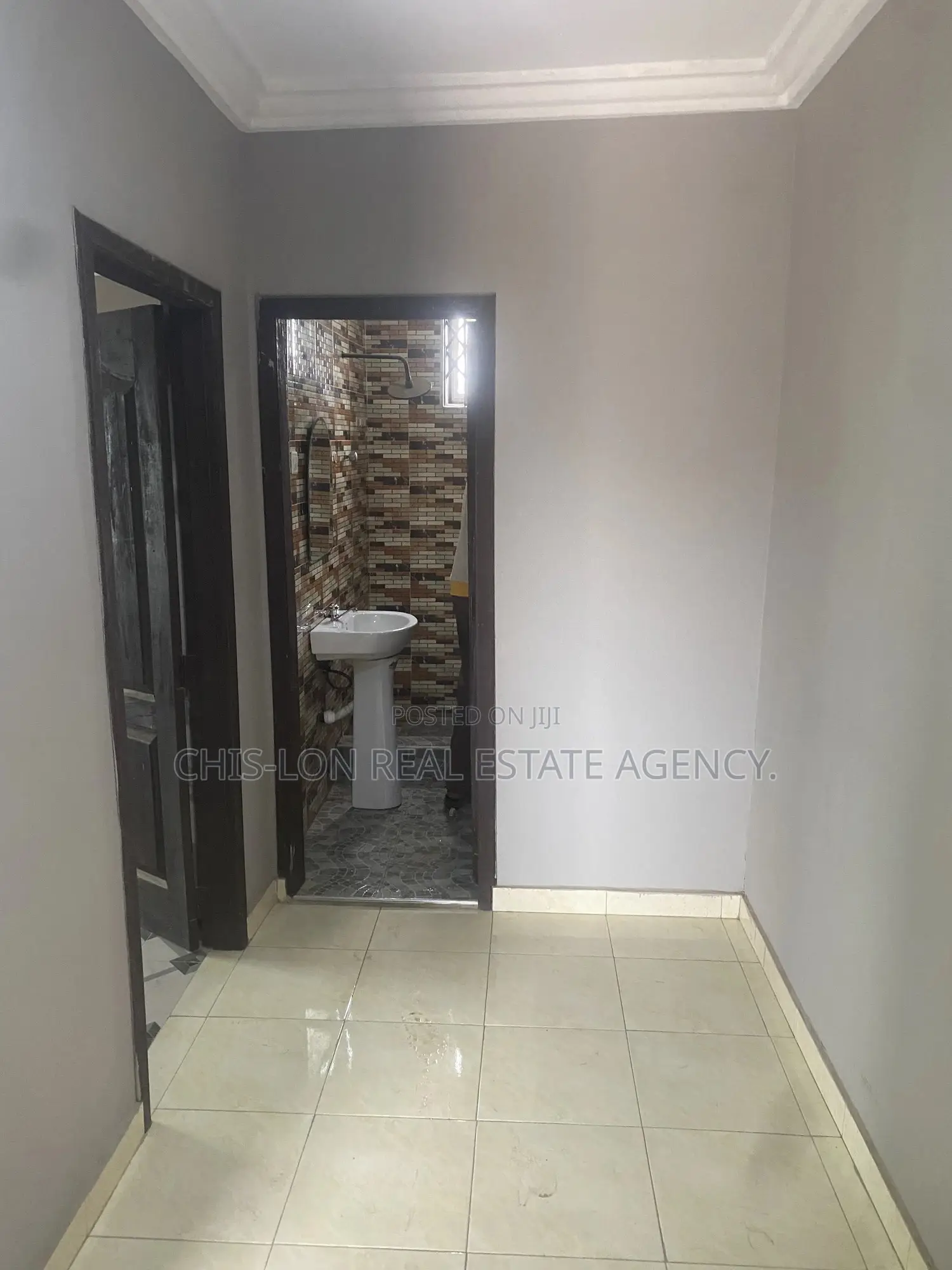 1bdrm Apartment in Chis-Lon Broker’S, New Market for rent